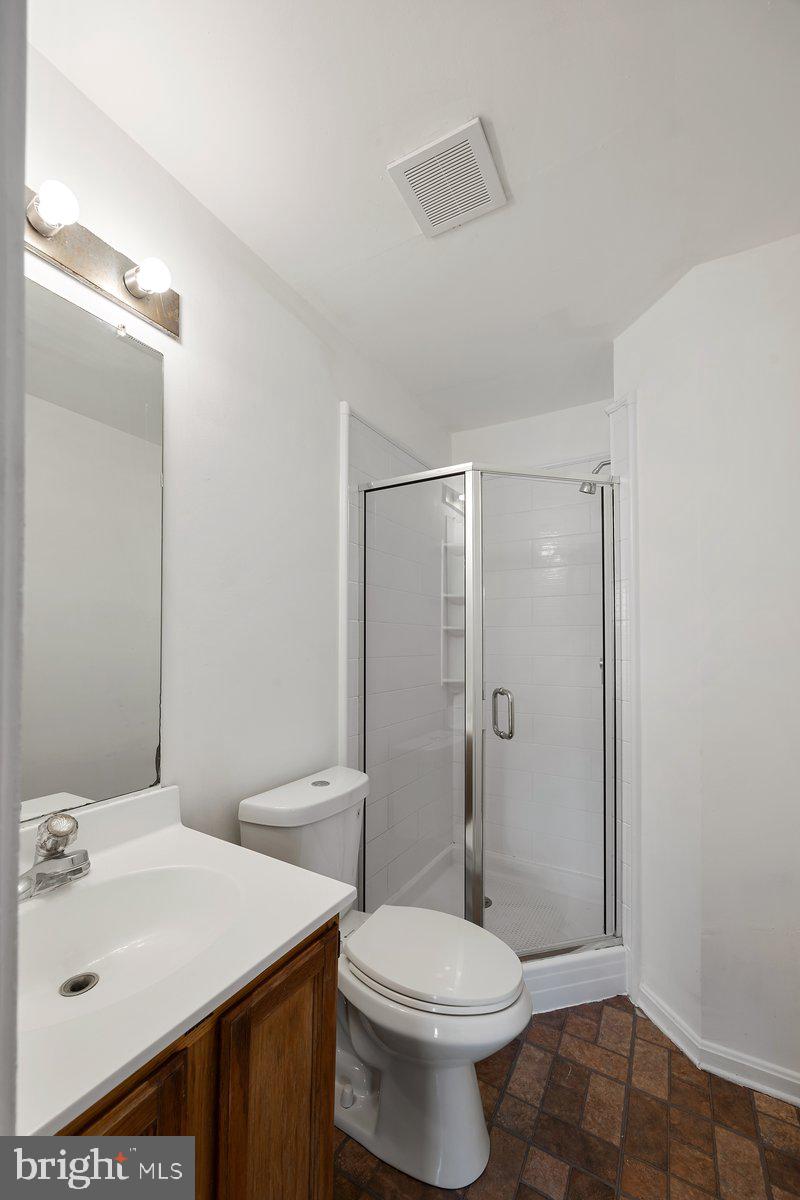 KINGS GRANT - Residential Lease