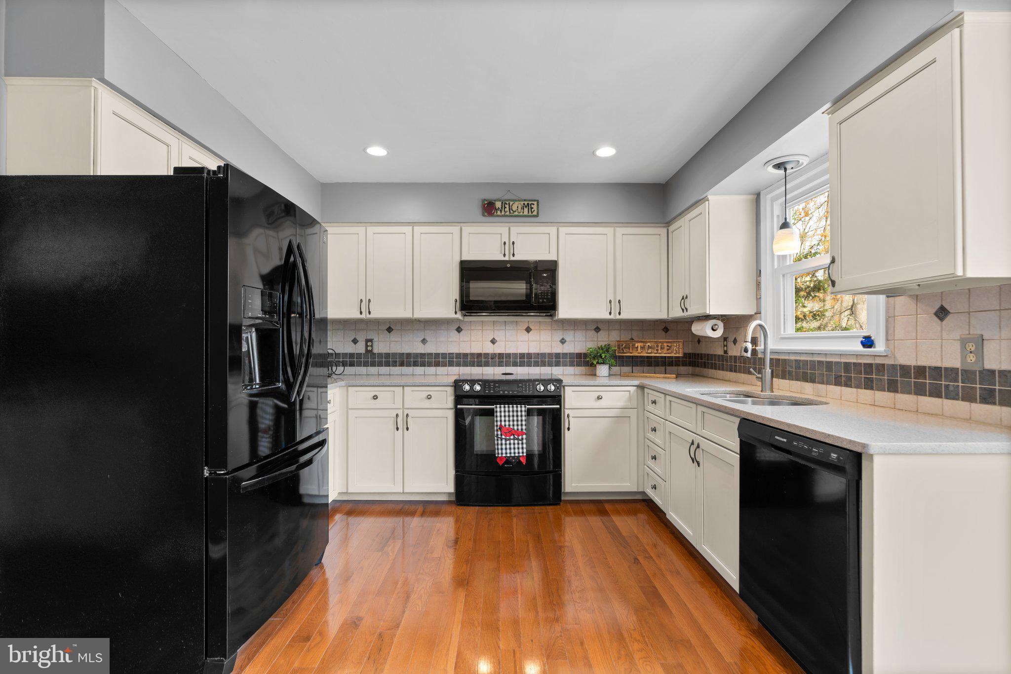 GLENMONT - Residential