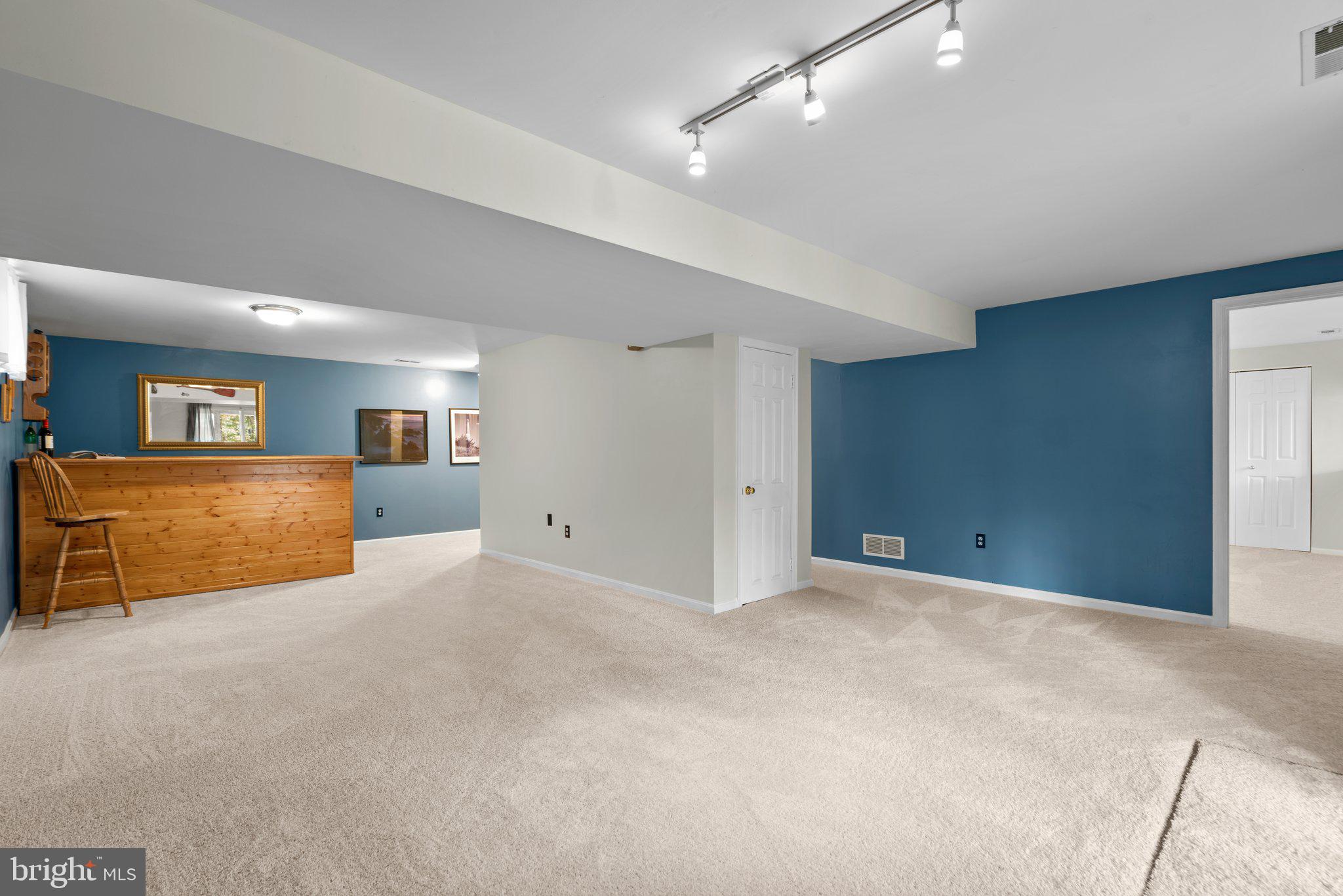 GLENMONT - Residential