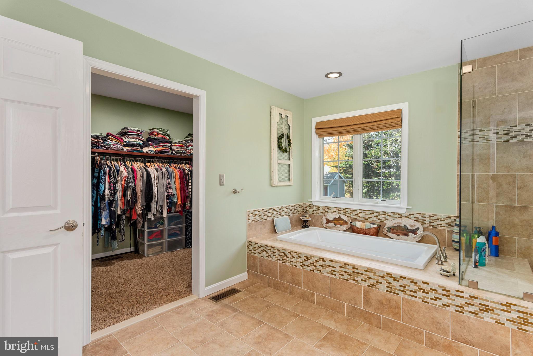 COVENTRY FARMS - Residential