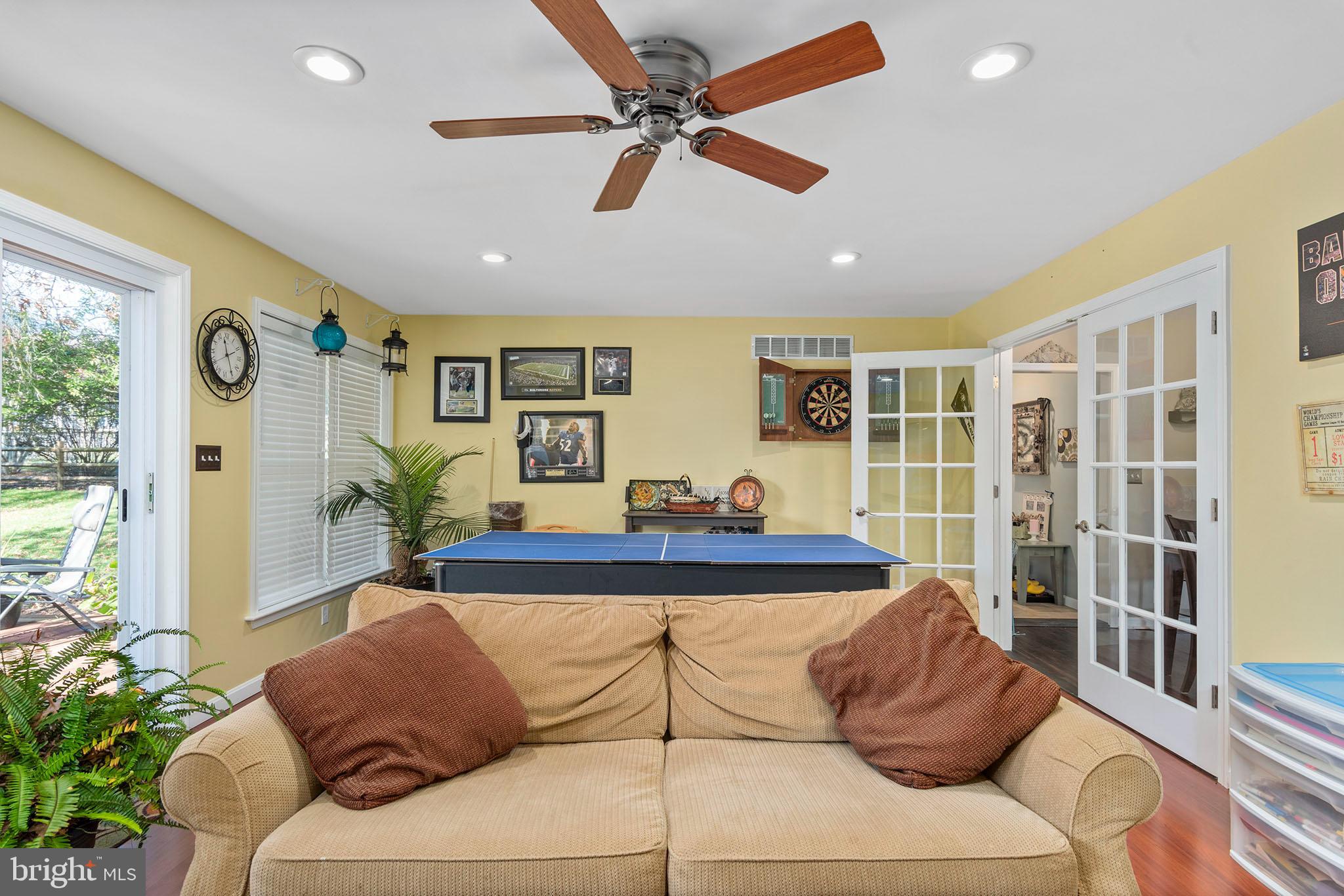 COVENTRY FARMS - Residential