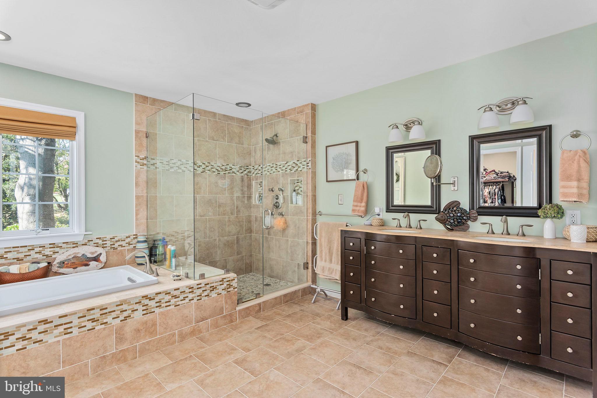 COVENTRY FARMS - Residential