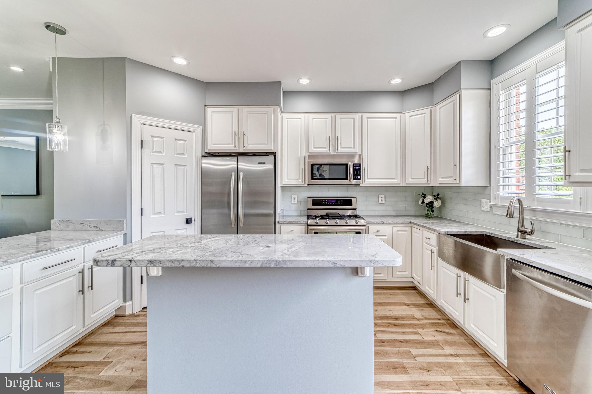 ARLINGTON HEIGHTS - Residential