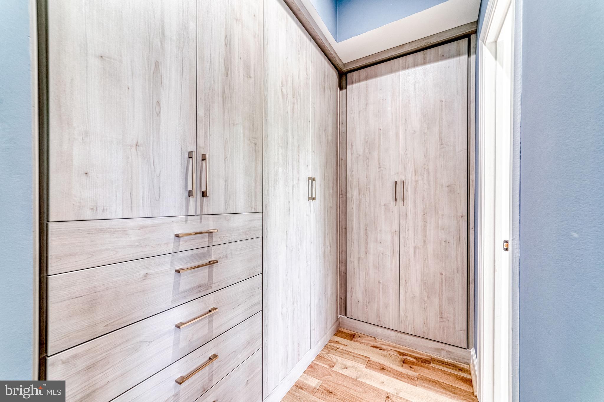 ARLINGTON HEIGHTS - Residential