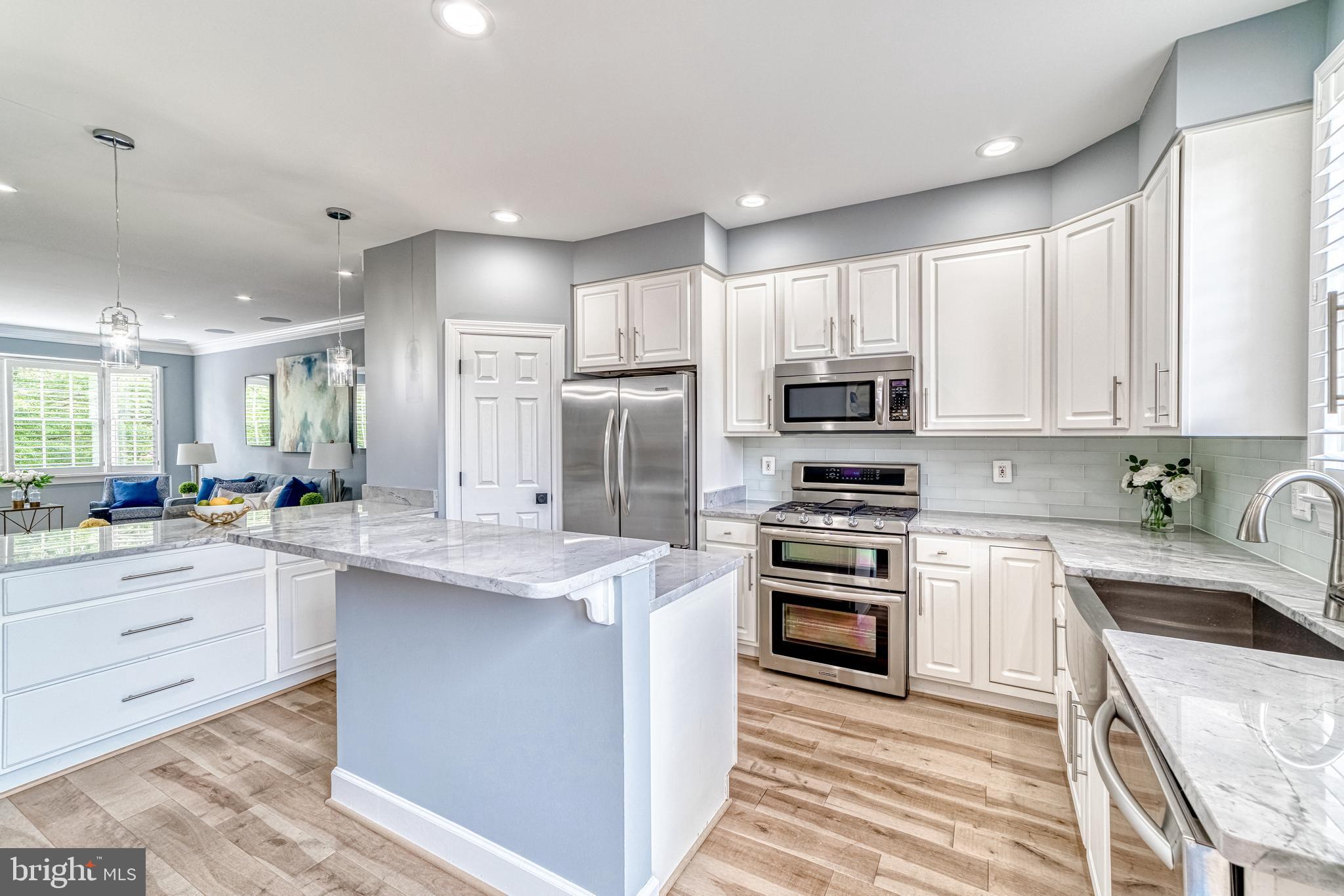 ARLINGTON HEIGHTS - Residential