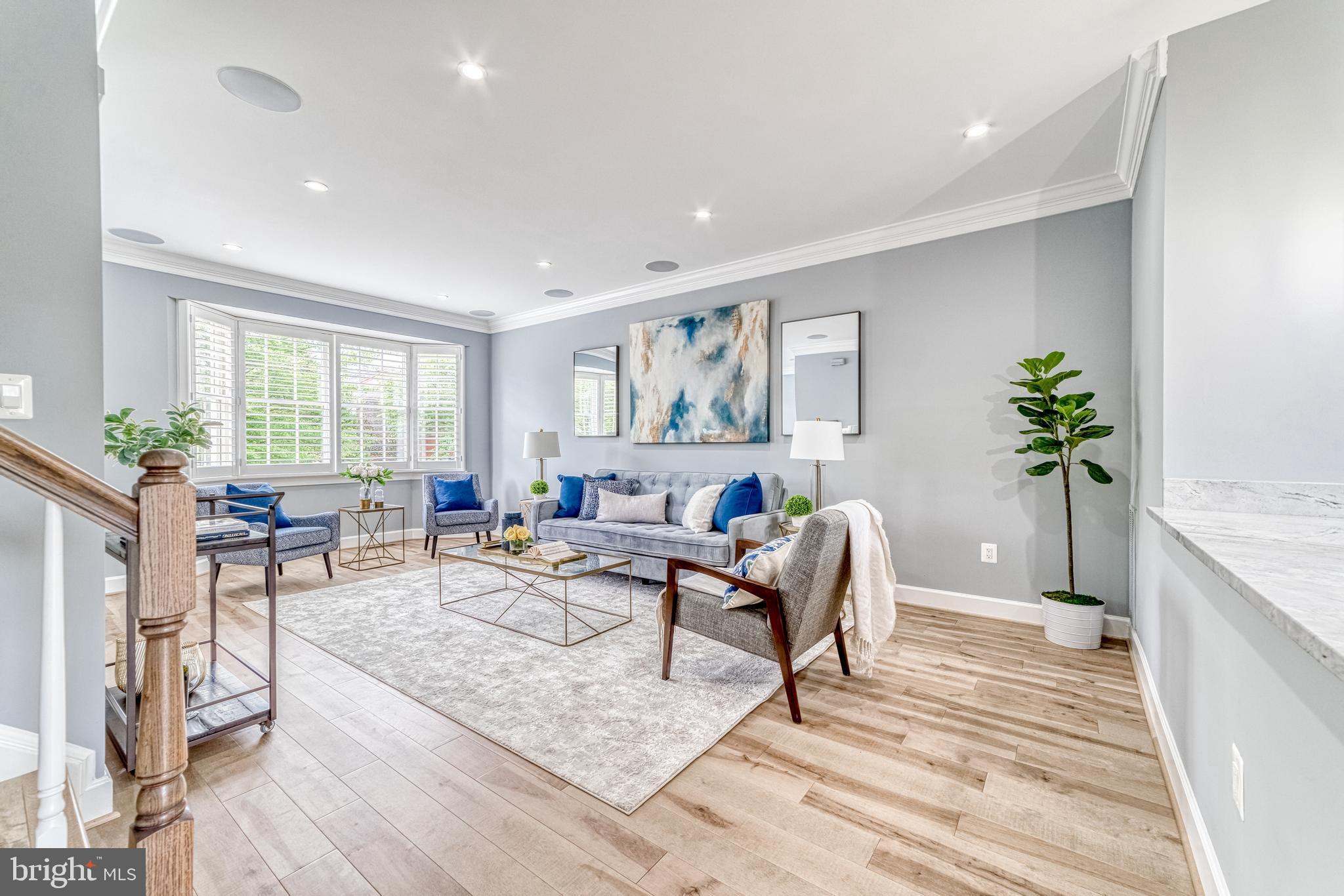 ARLINGTON HEIGHTS - Residential