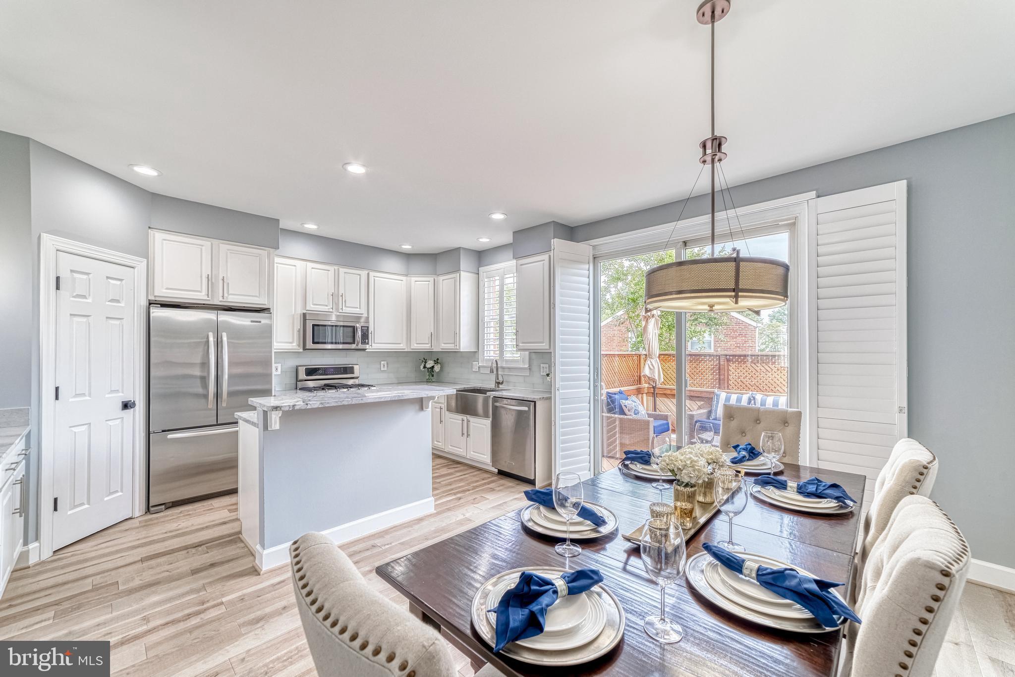 ARLINGTON HEIGHTS - Residential