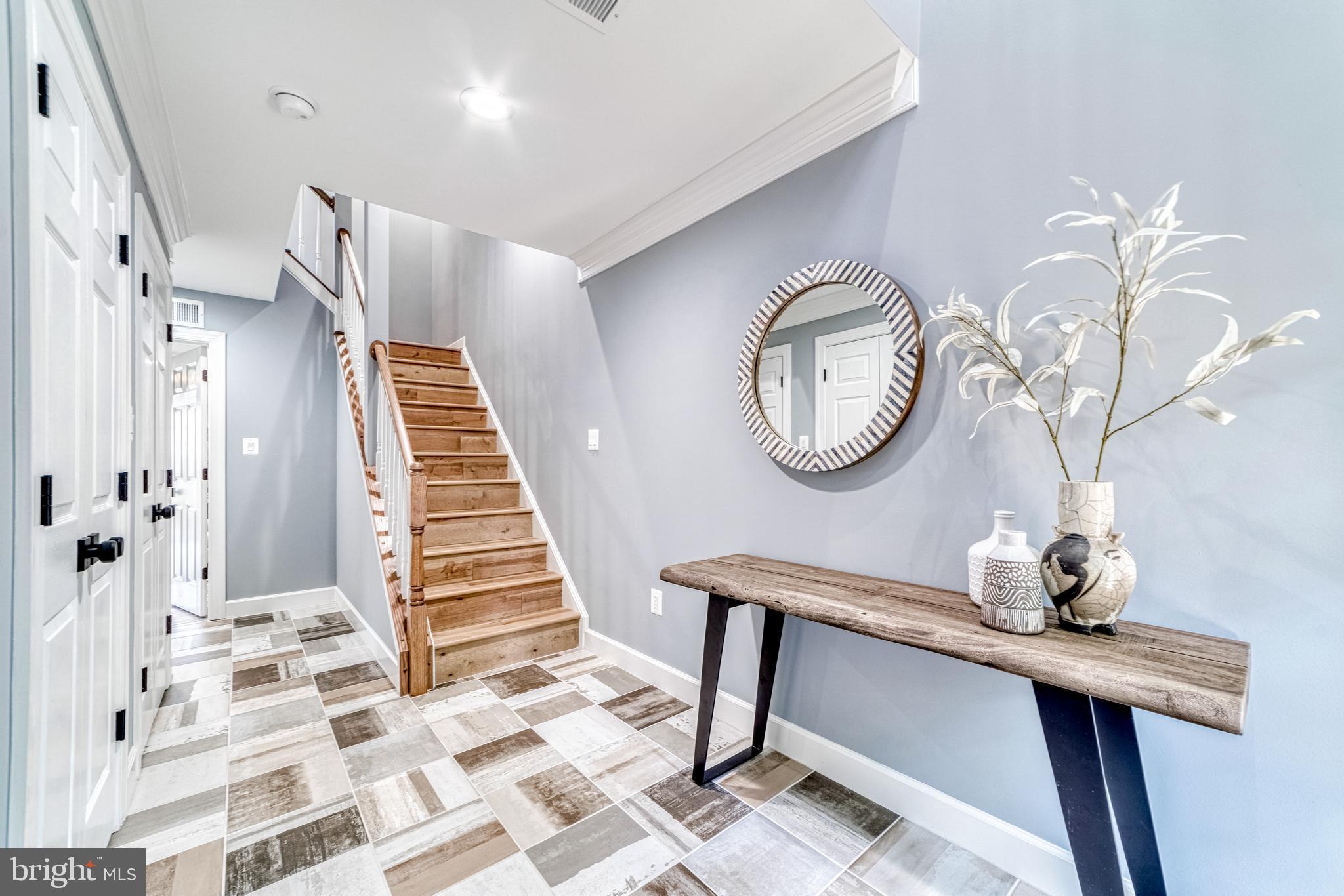 ARLINGTON HEIGHTS - Residential