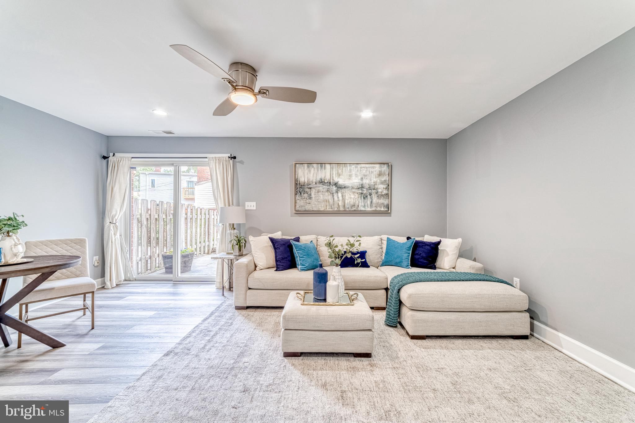 ARLINGTON HEIGHTS - Residential