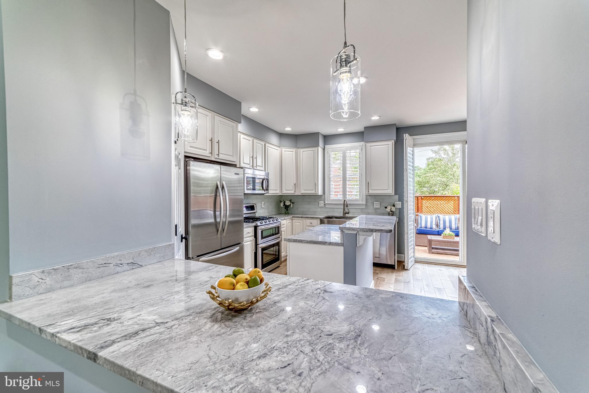 ARLINGTON HEIGHTS - Residential