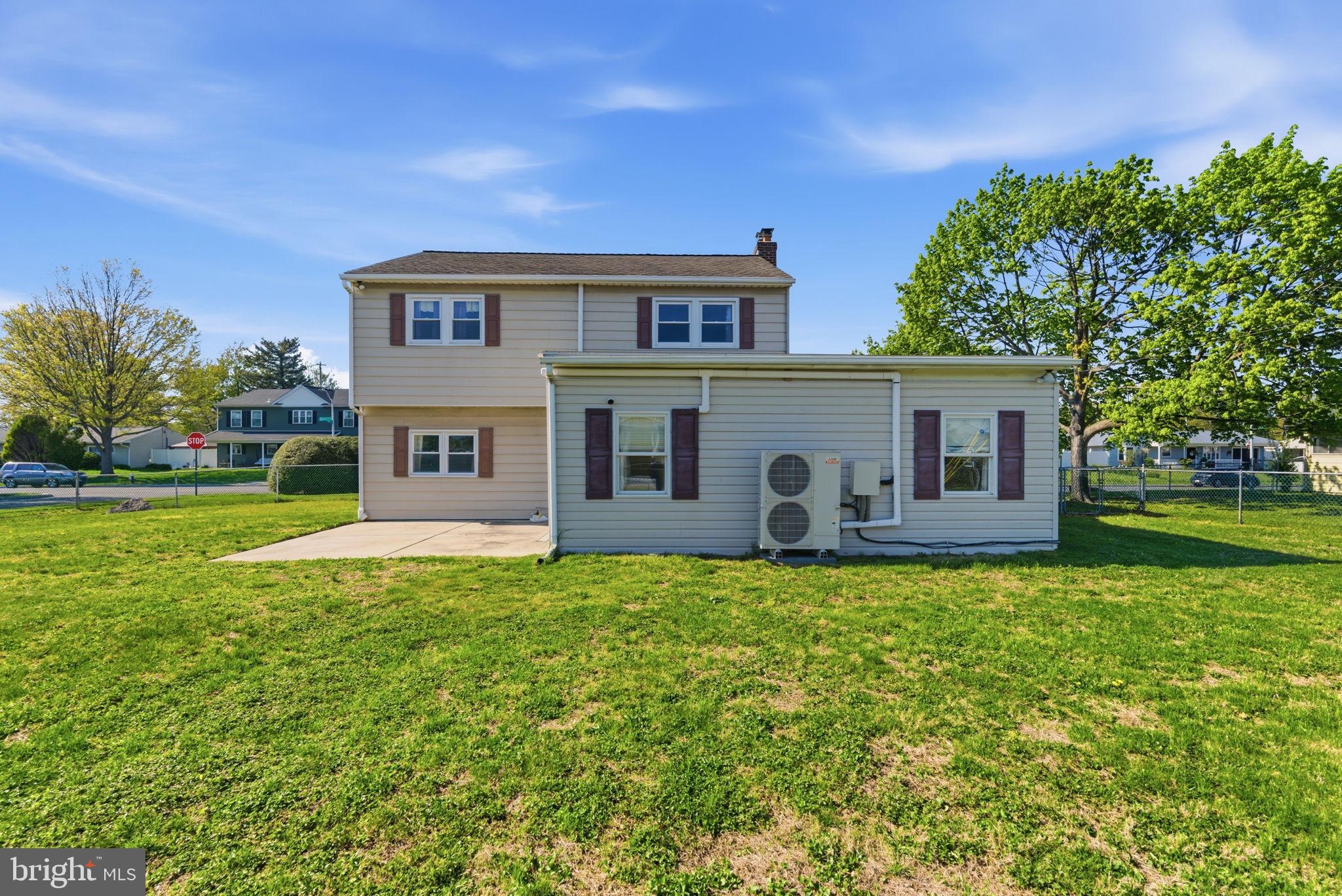 LEVITTOWN - Residential