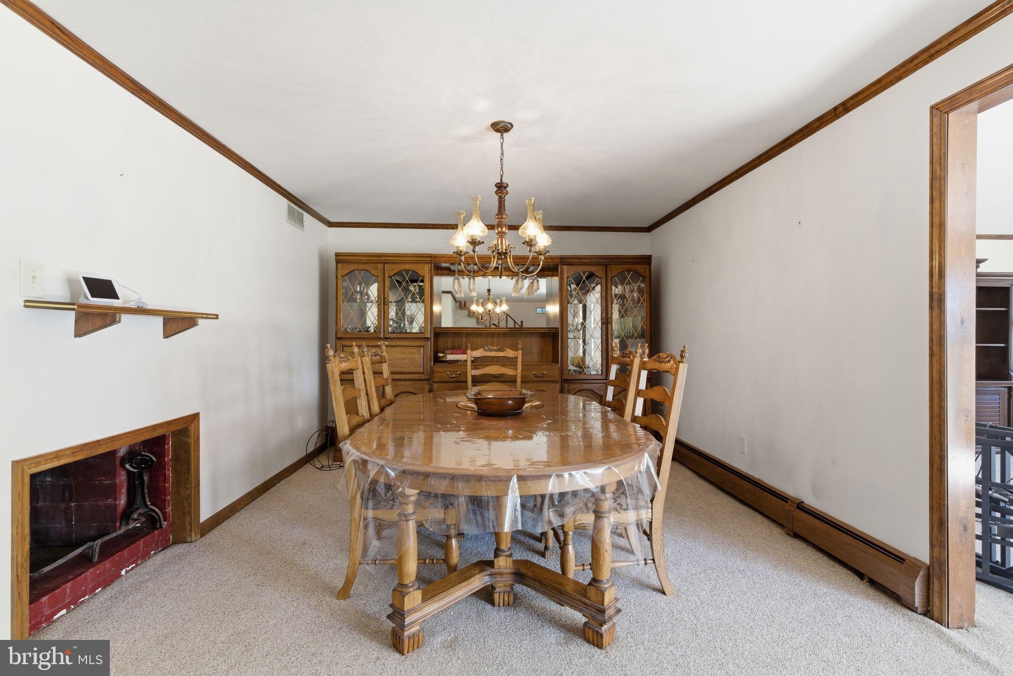 LEVITTOWN - Residential