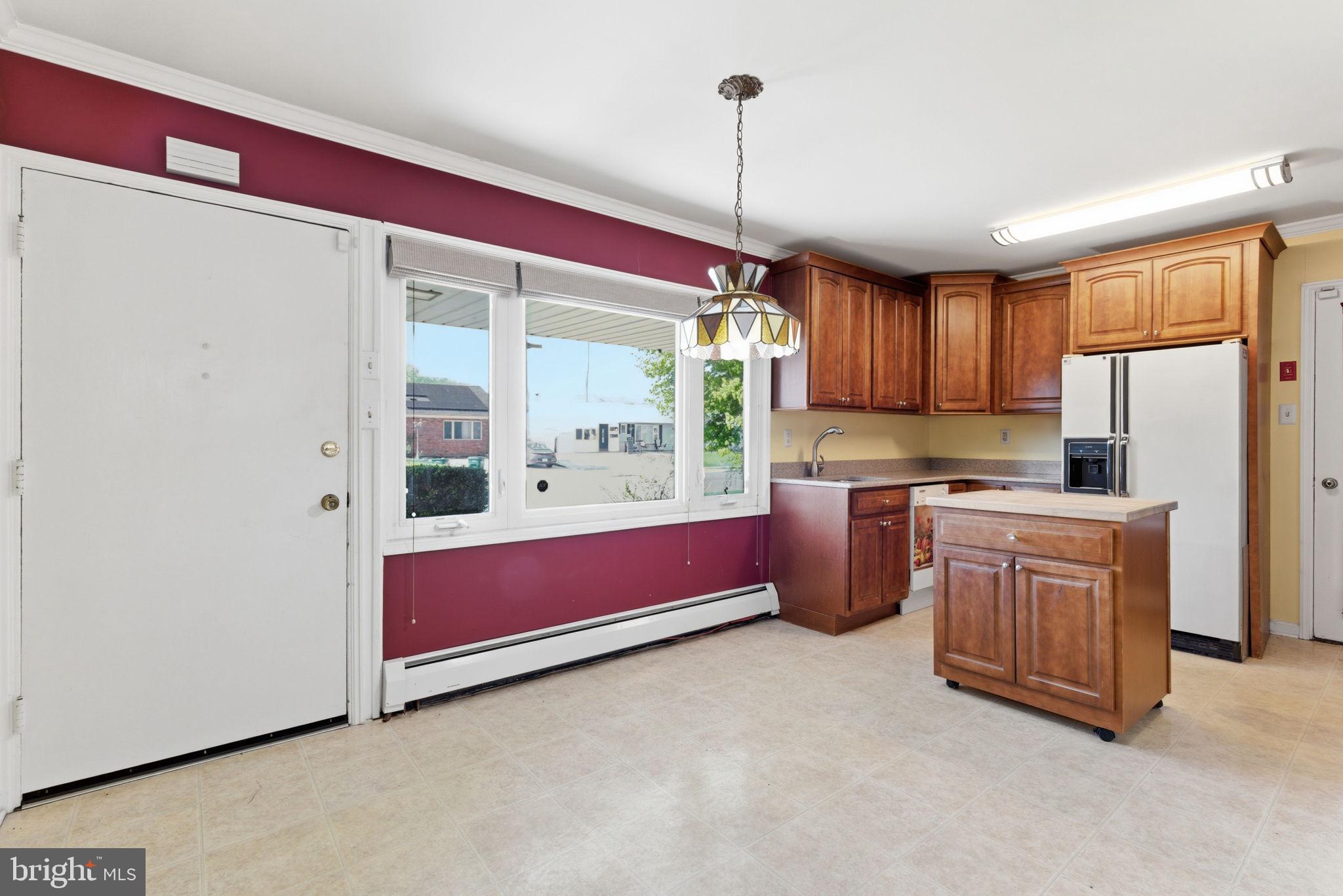 LEVITTOWN - Residential