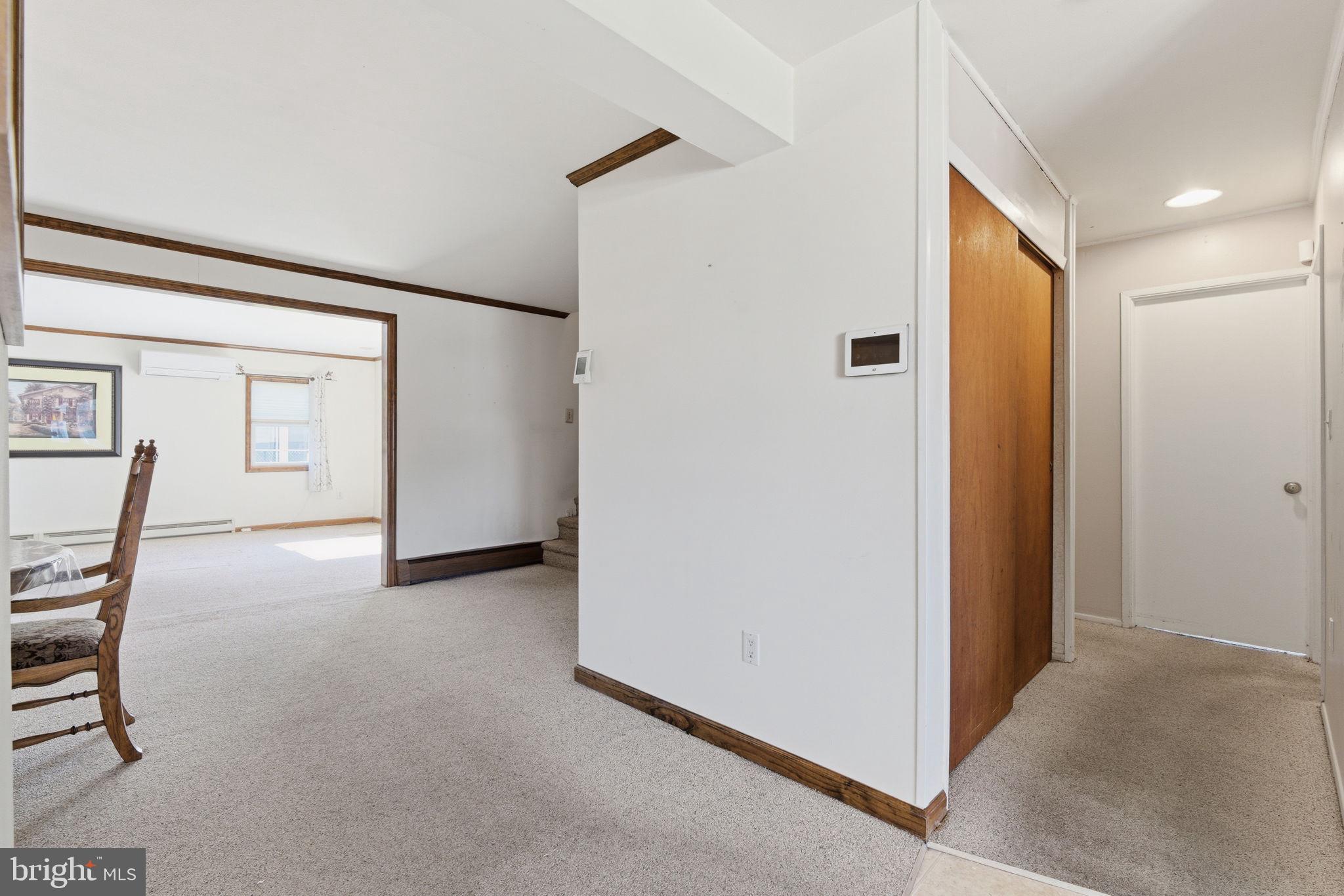 LEVITTOWN - Residential