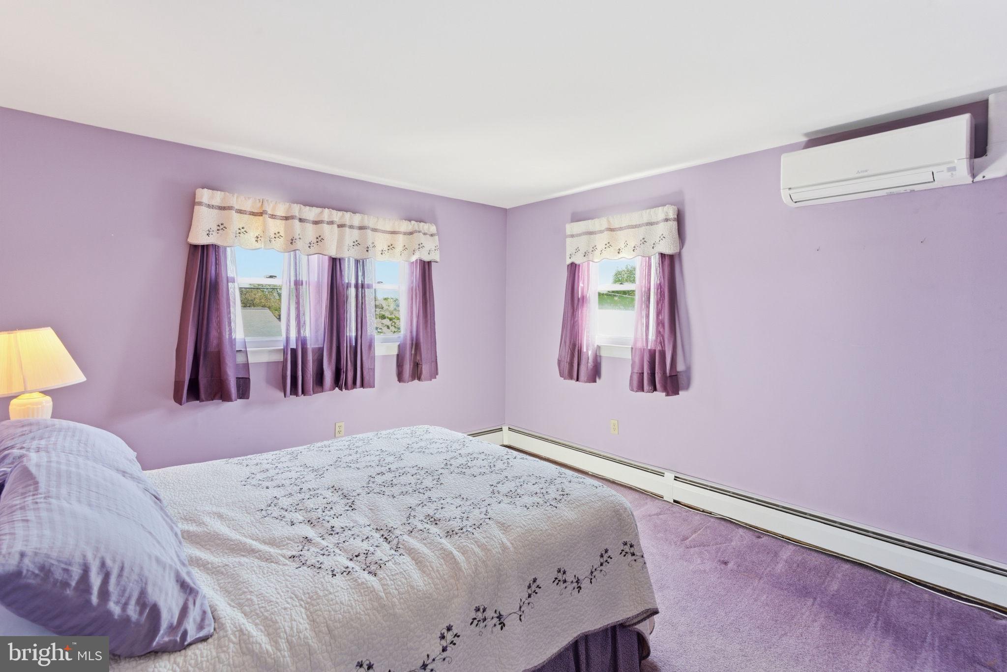 LEVITTOWN - Residential