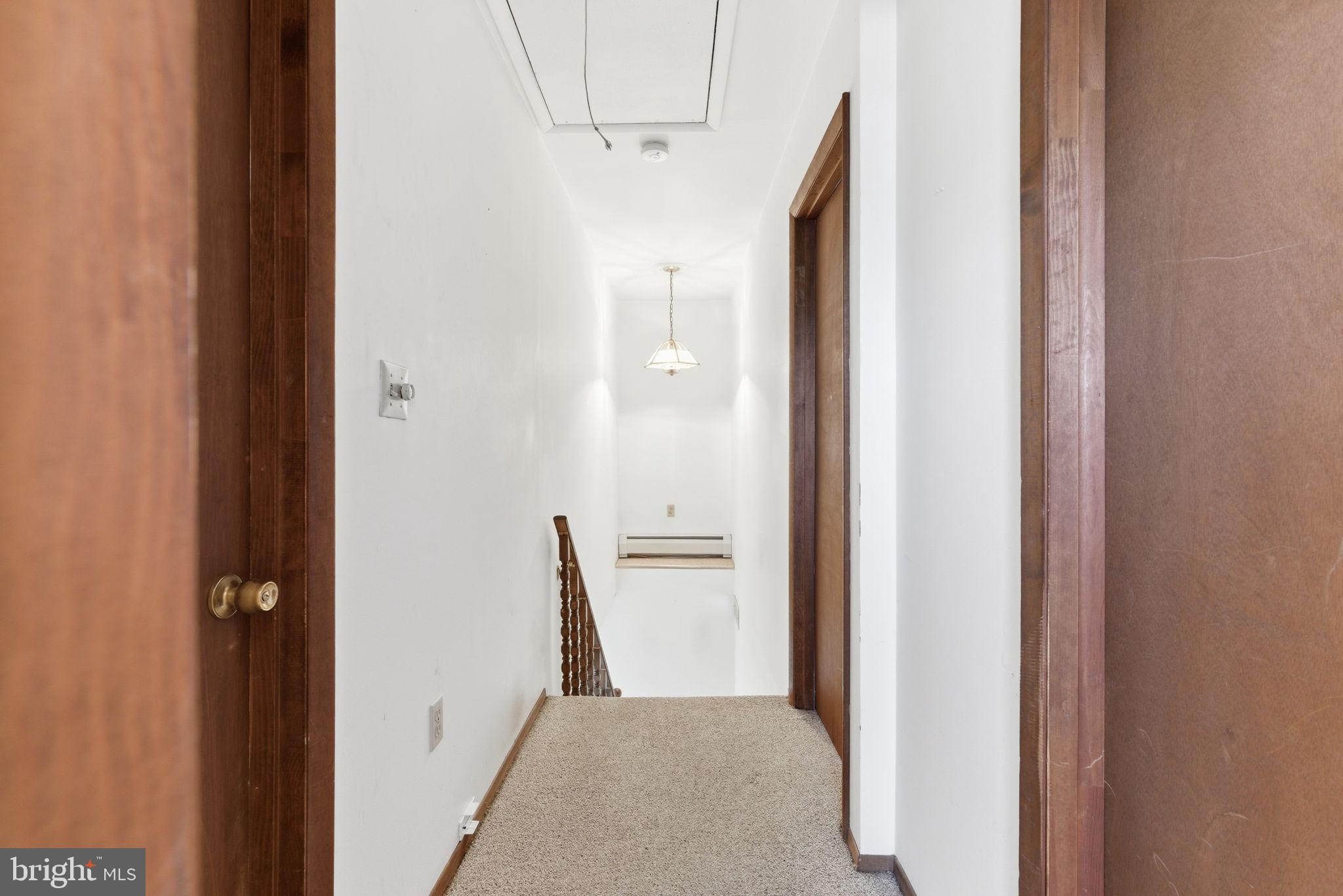 LEVITTOWN - Residential