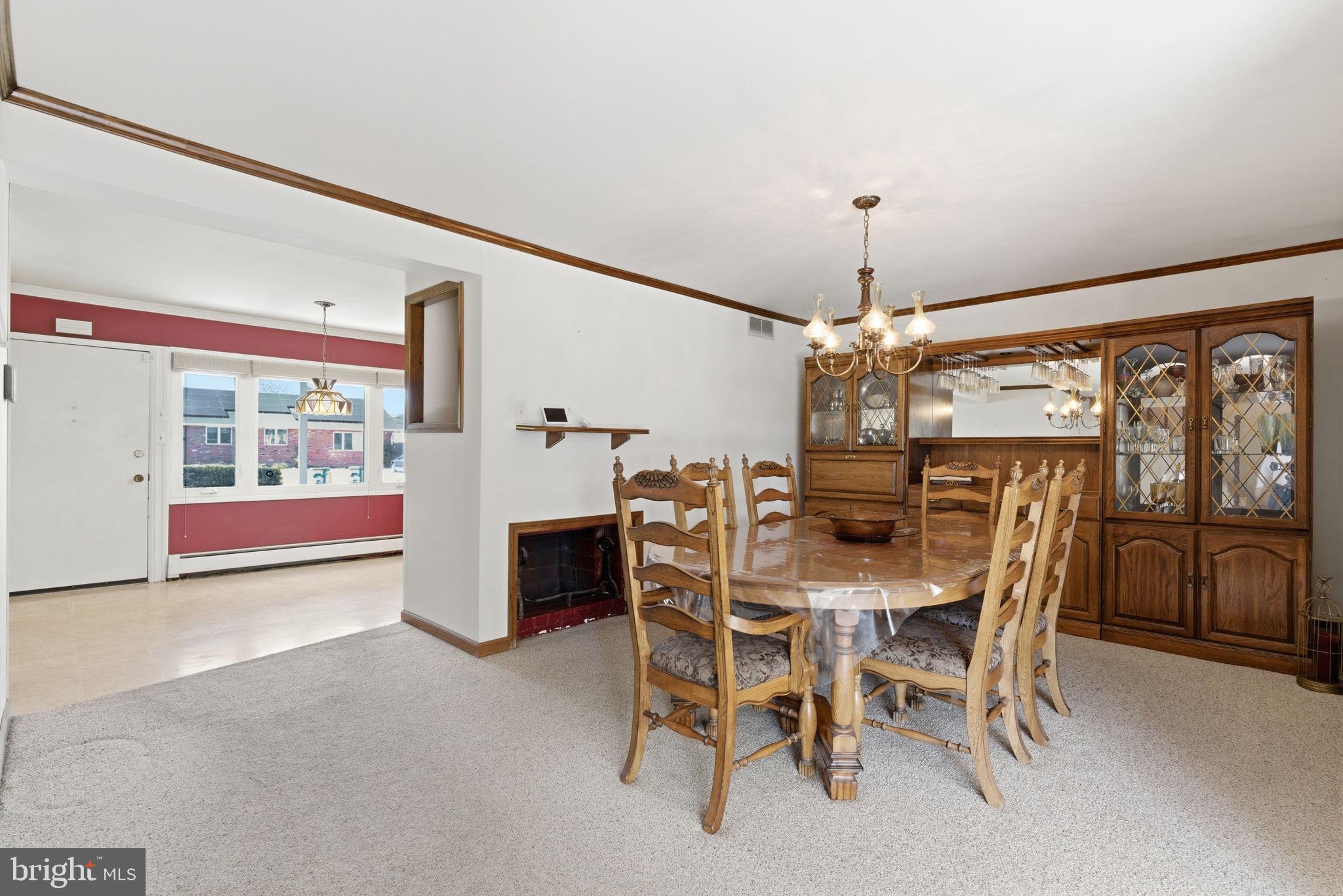 LEVITTOWN - Residential