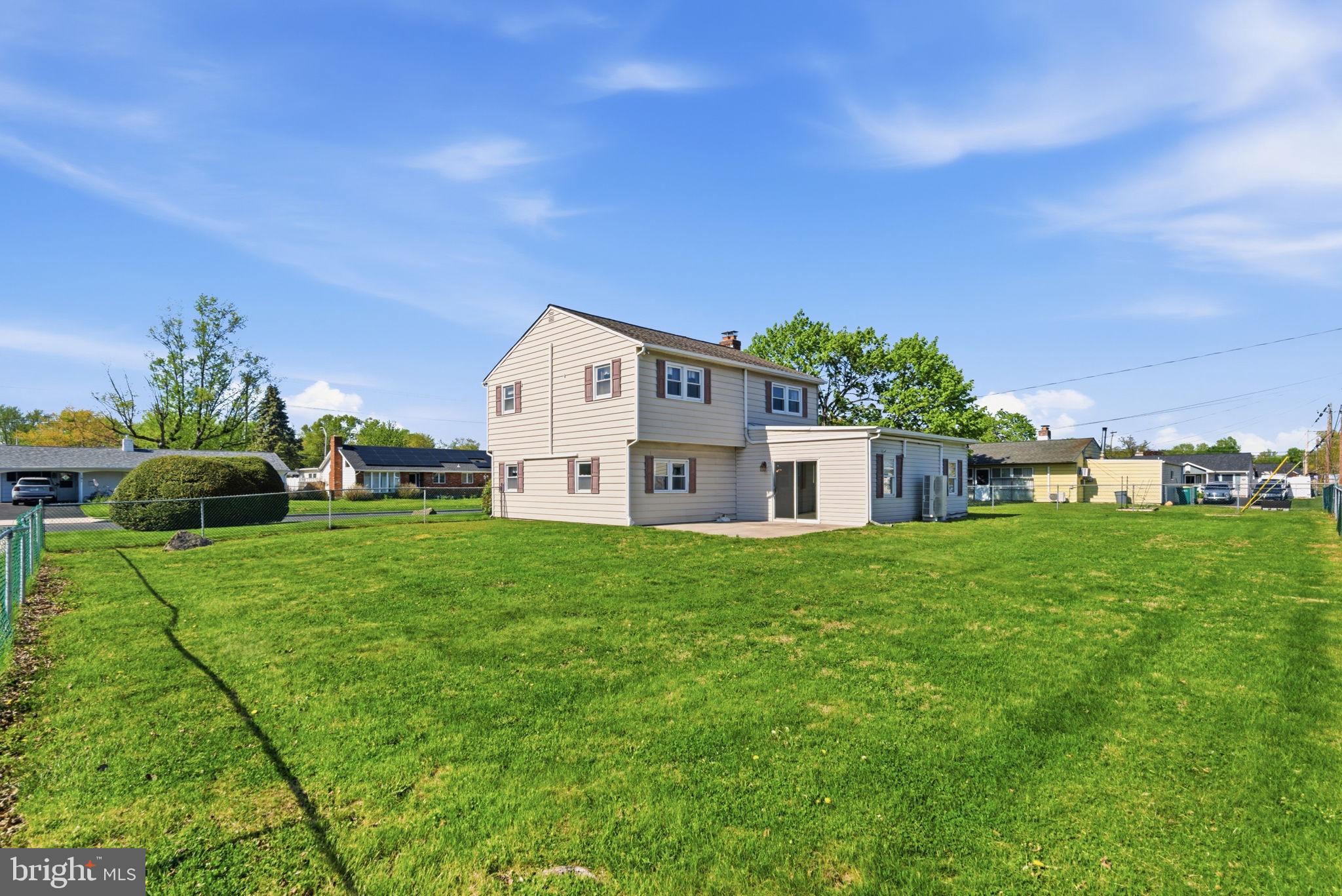 LEVITTOWN - Residential