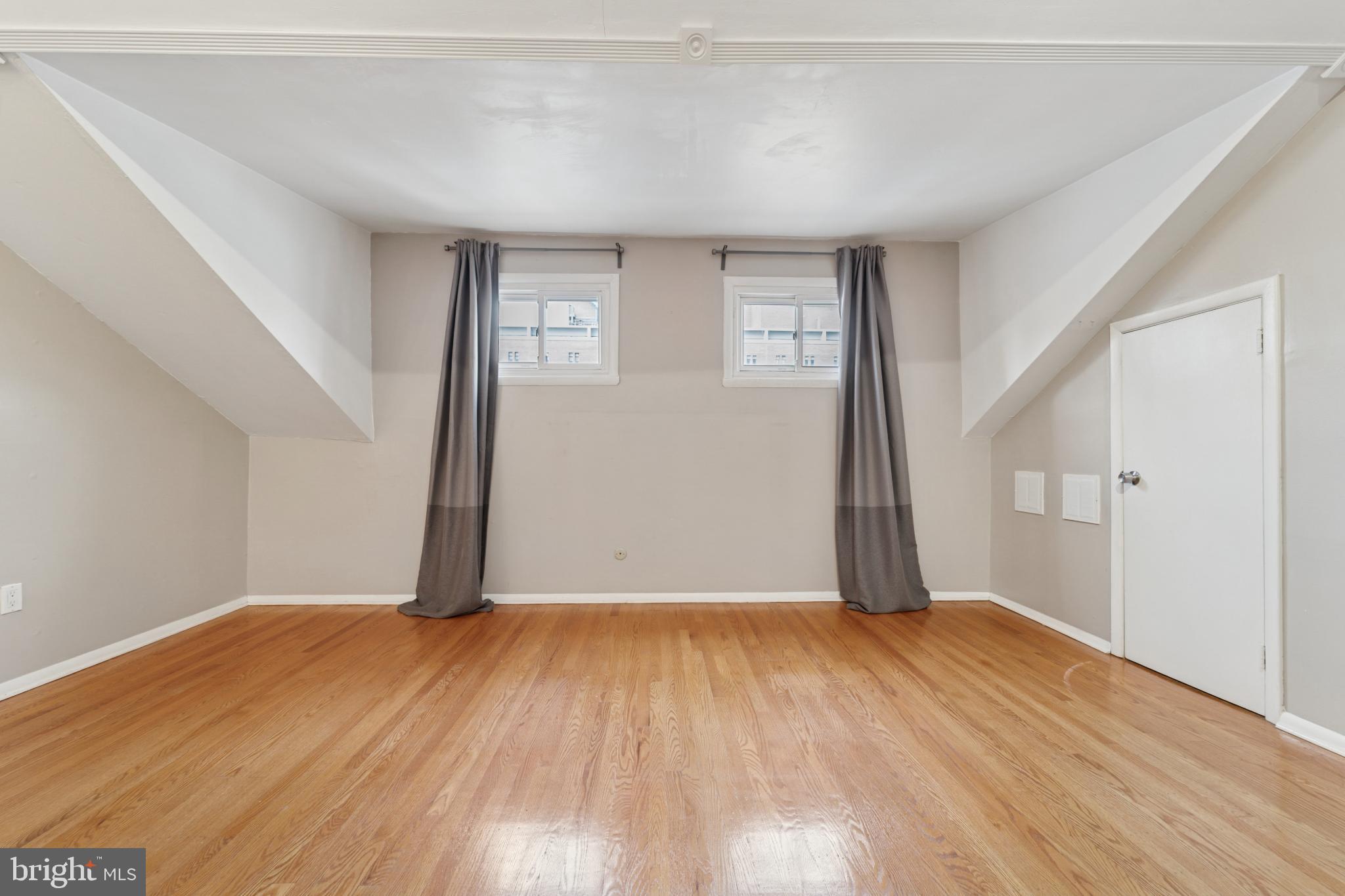 1029 SPRUCE STREET 33 304