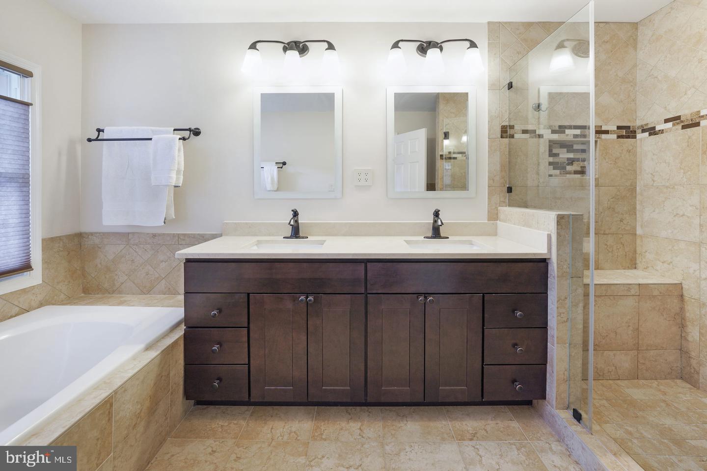 KINGSTOWNE - Residential Lease