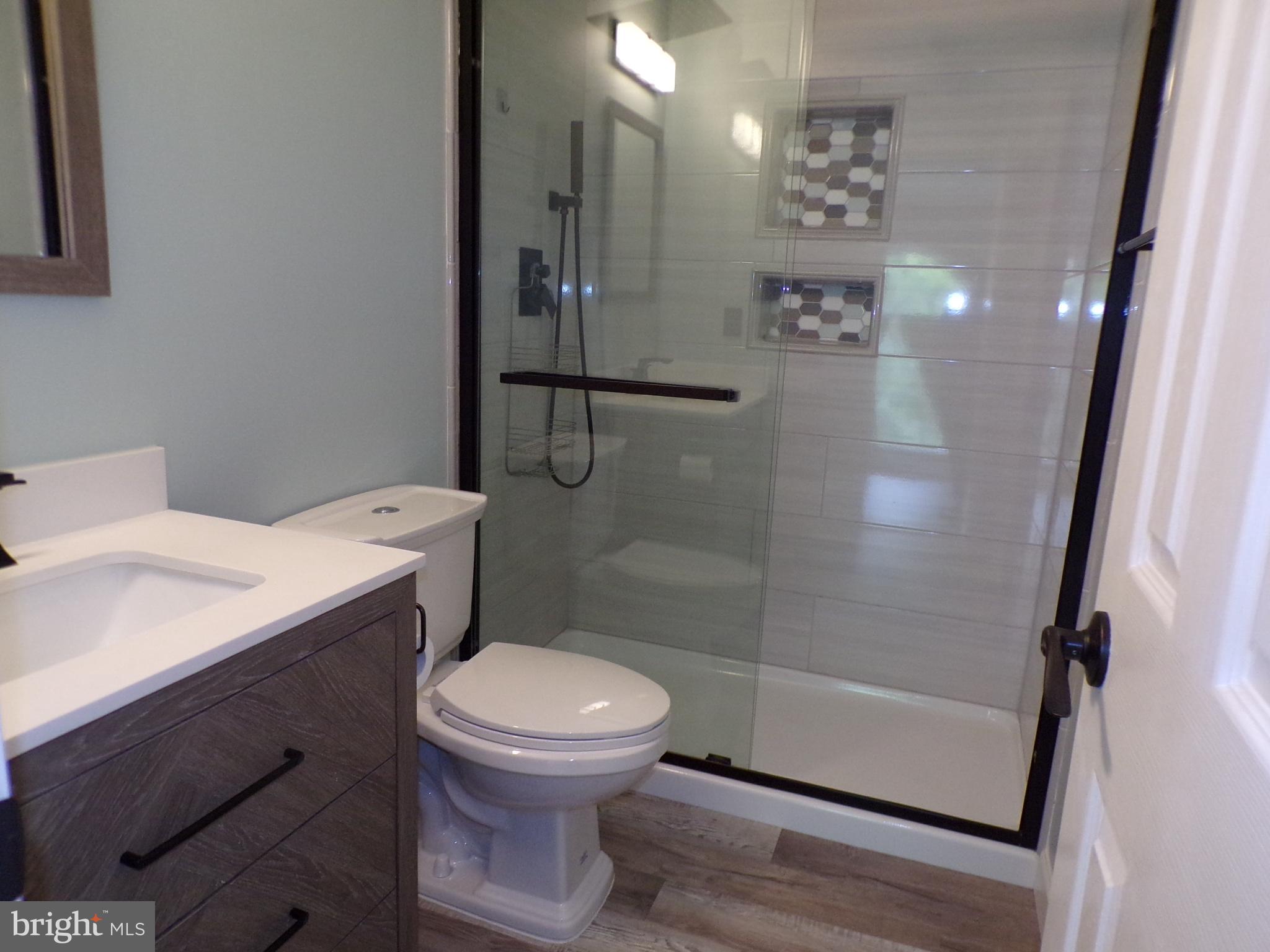 KINGSTOWNE - Residential Lease