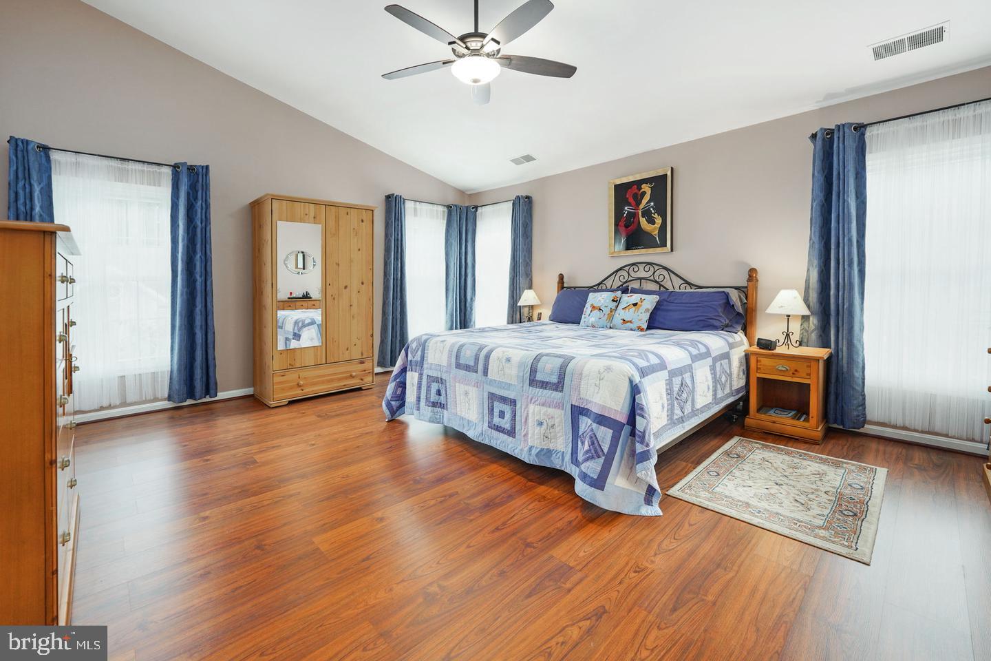 KINGSTOWNE - Residential Lease