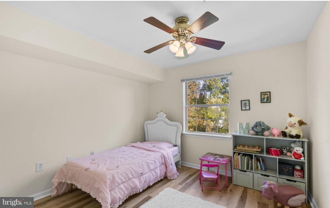 MONTGOMERY RUN - Residential