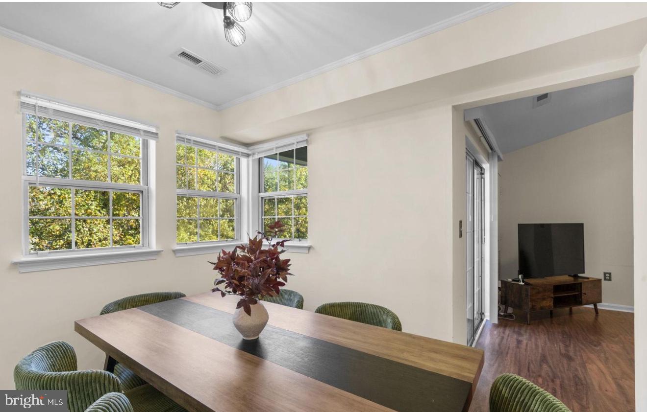 MONTGOMERY RUN - Residential