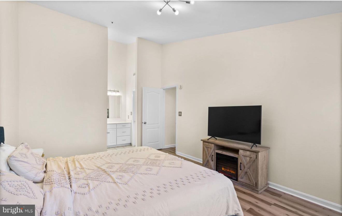 MONTGOMERY RUN - Residential