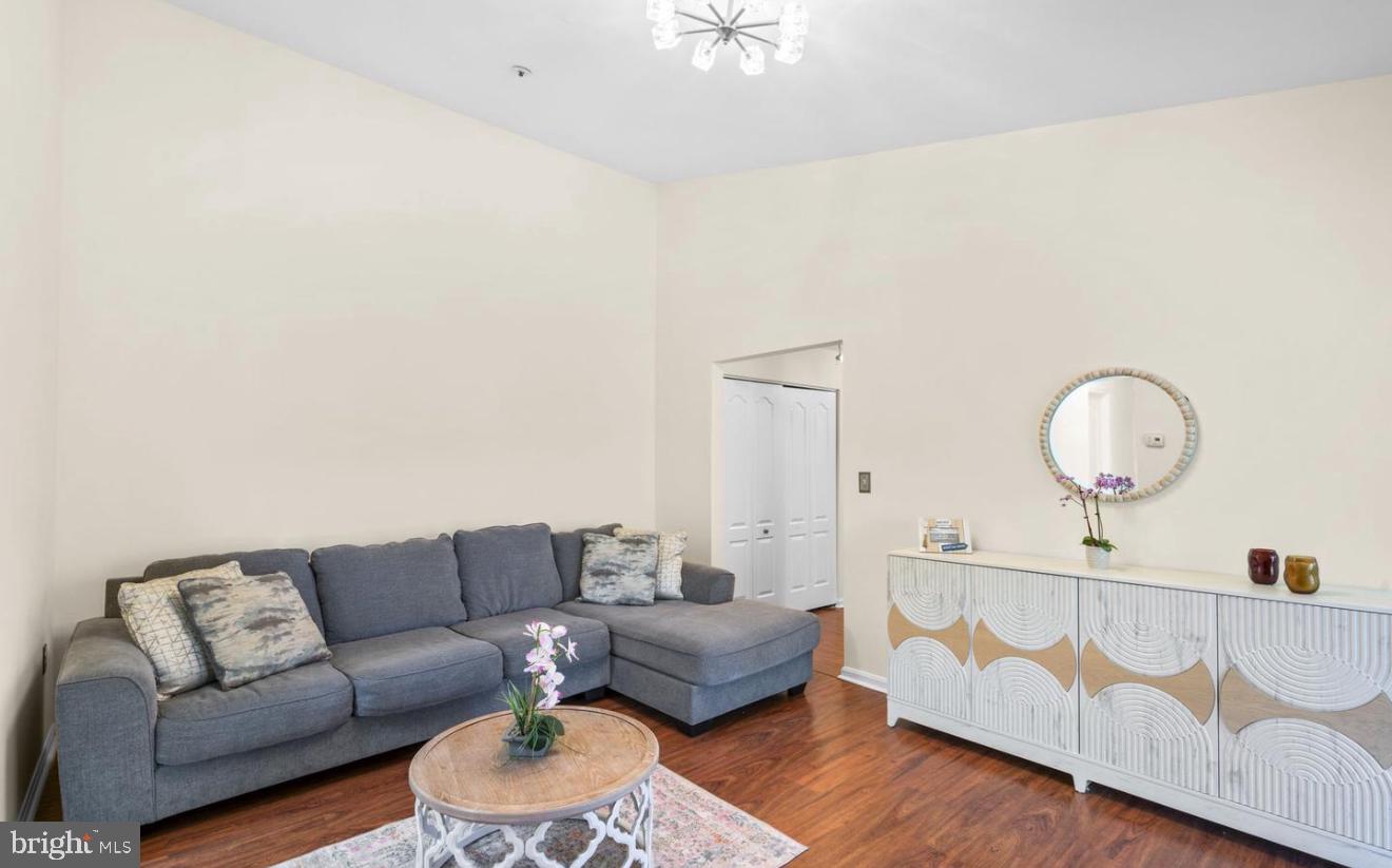 MONTGOMERY RUN - Residential