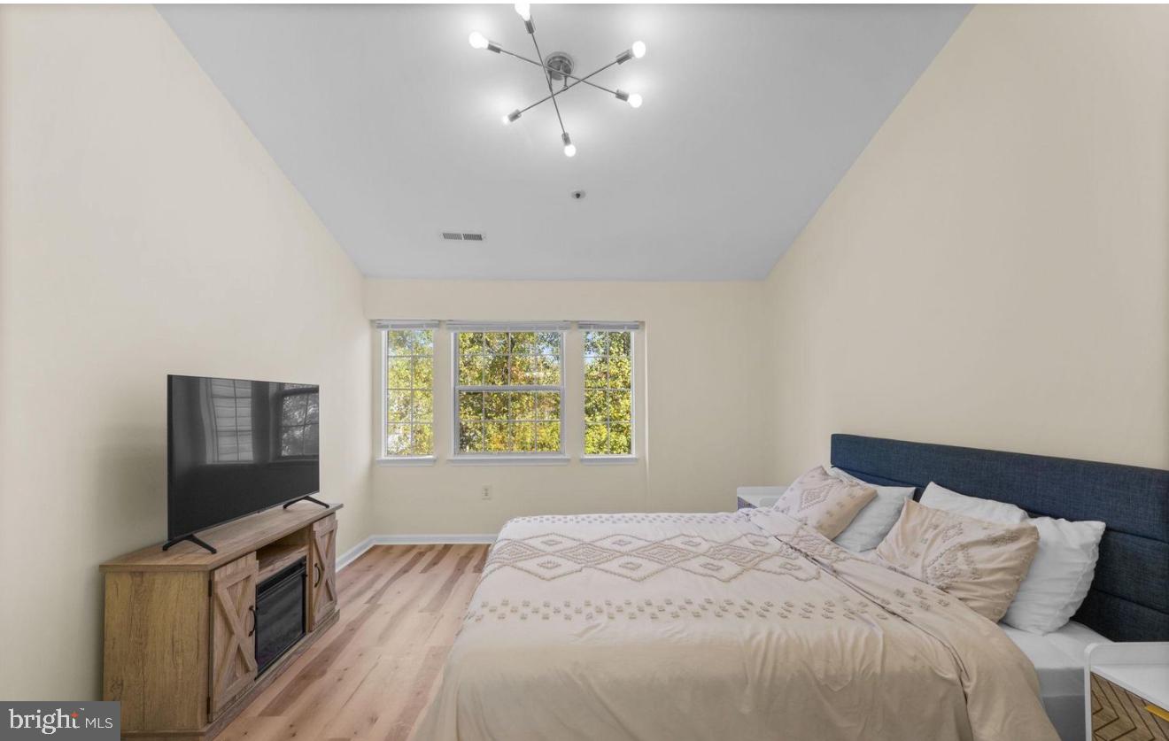 MONTGOMERY RUN - Residential