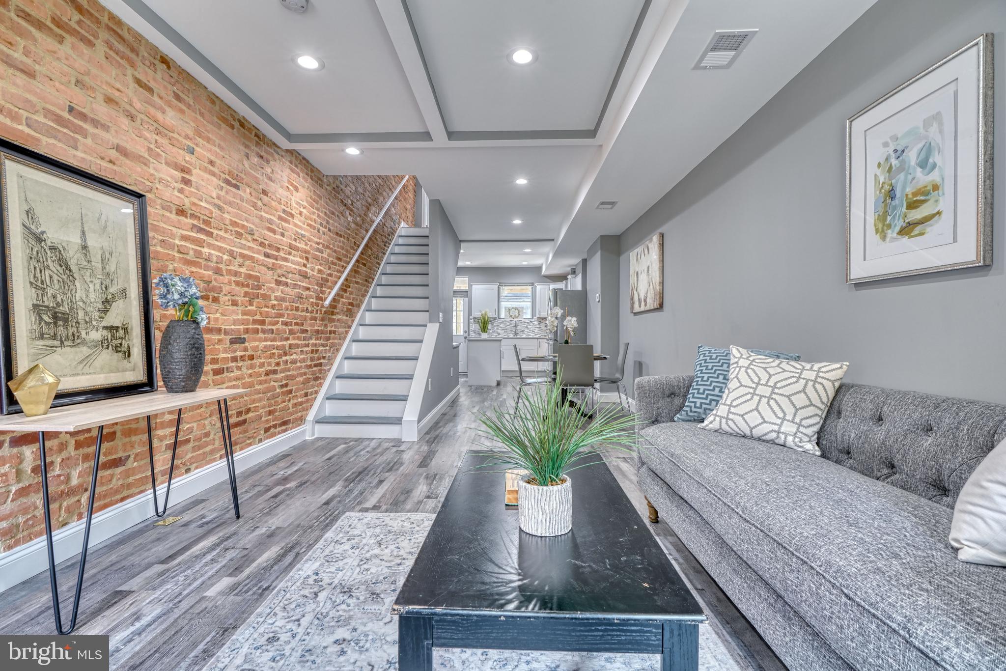 GREEKTOWN - Residential