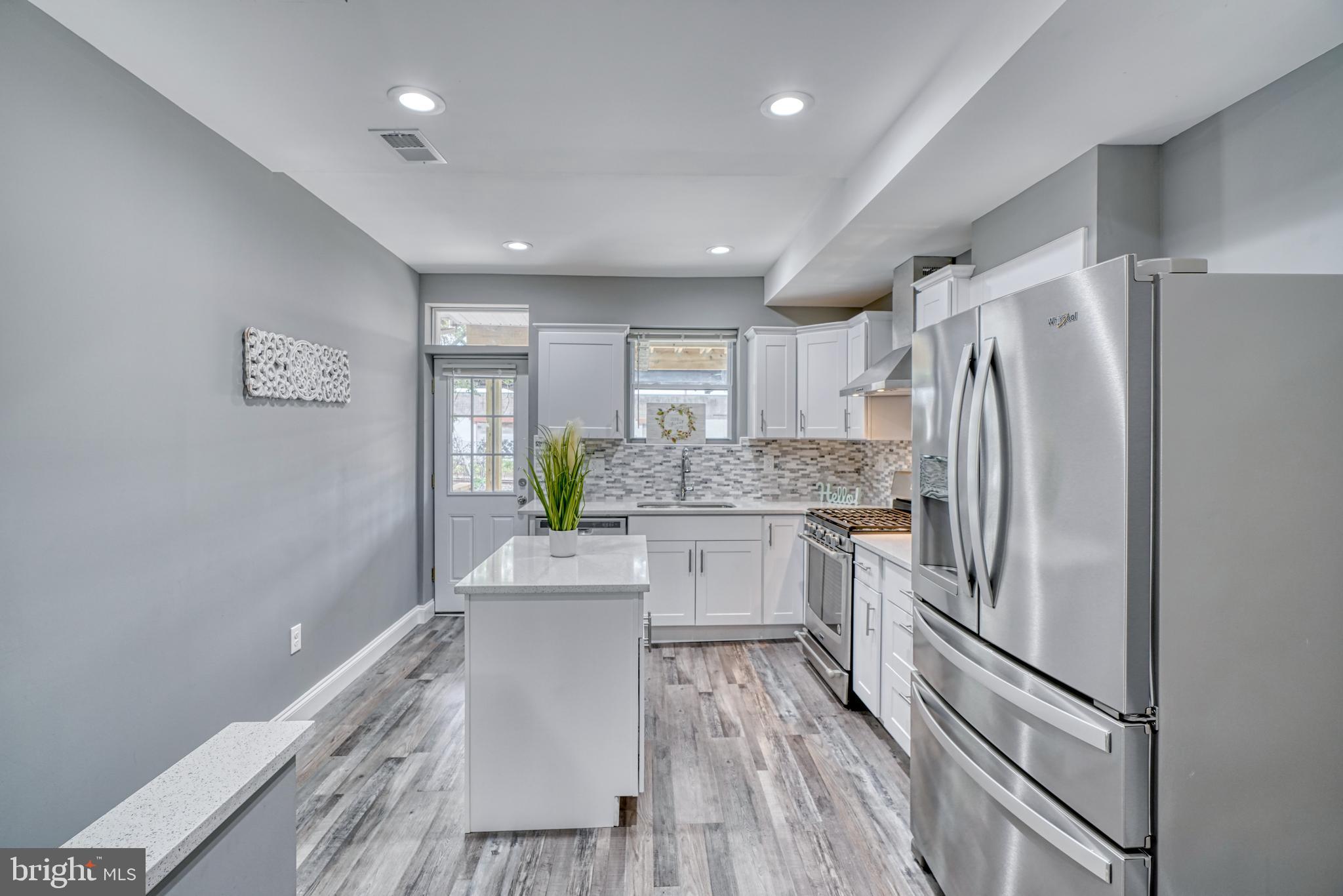 GREEKTOWN - Residential