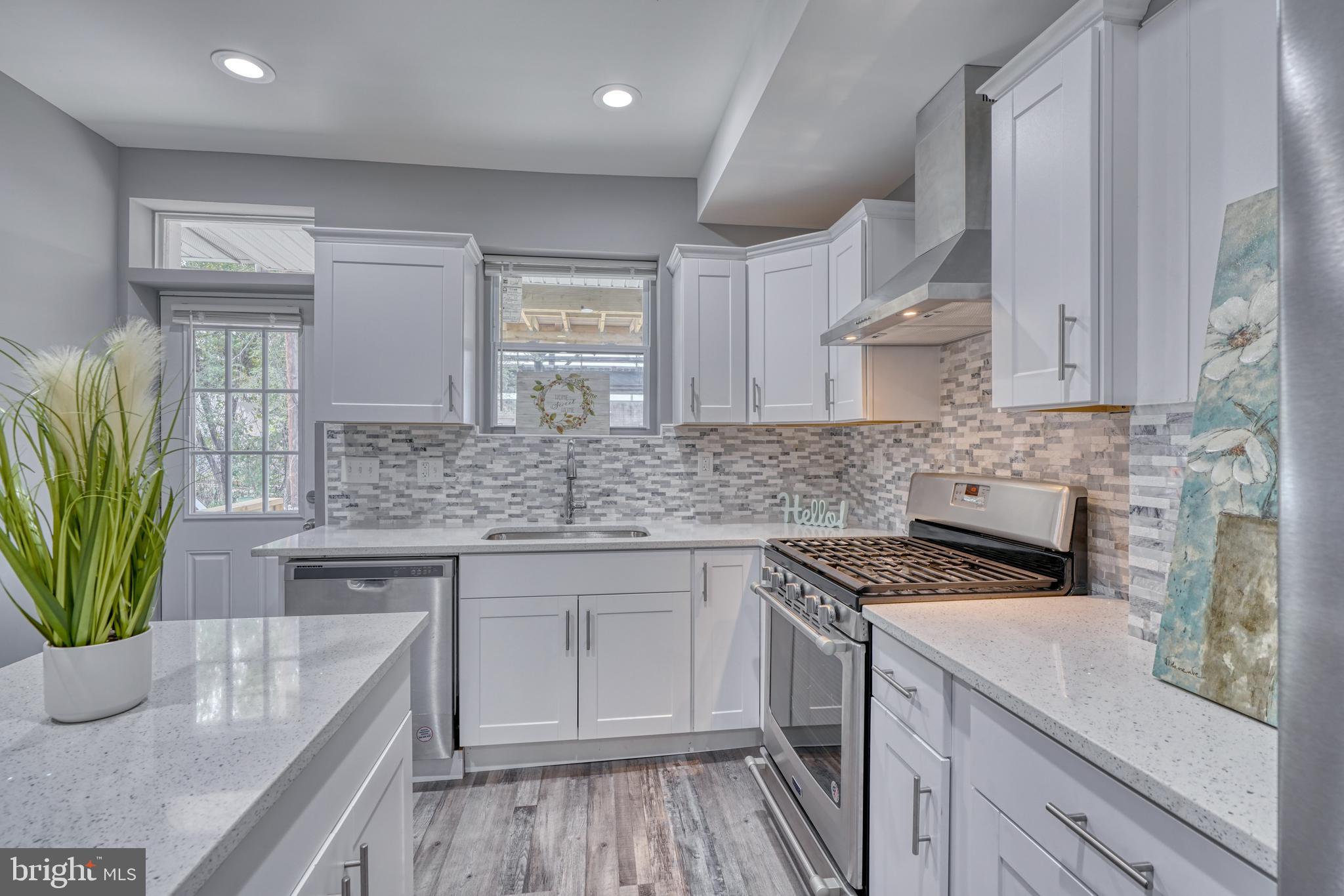 GREEKTOWN - Residential