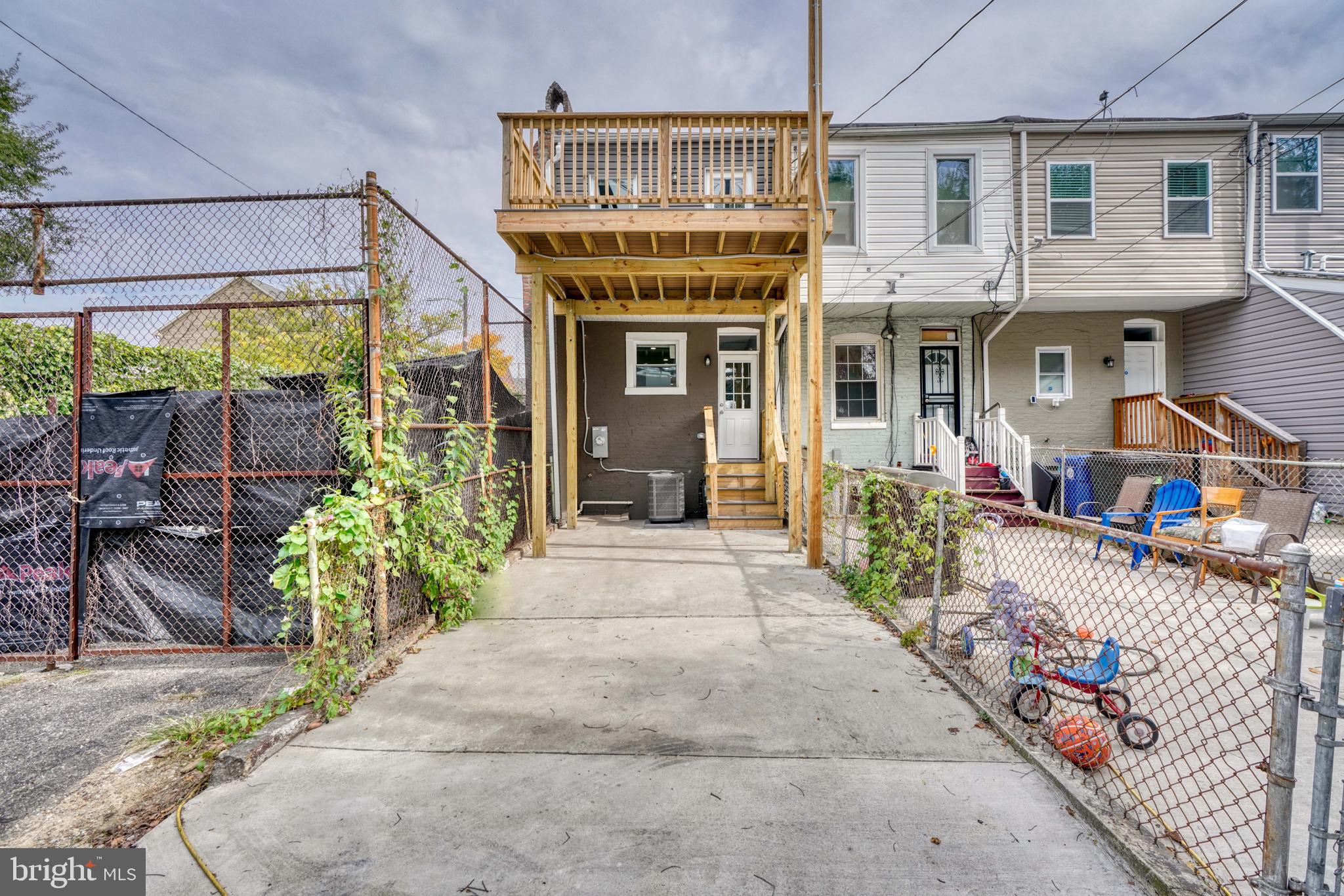 GREEKTOWN - Residential