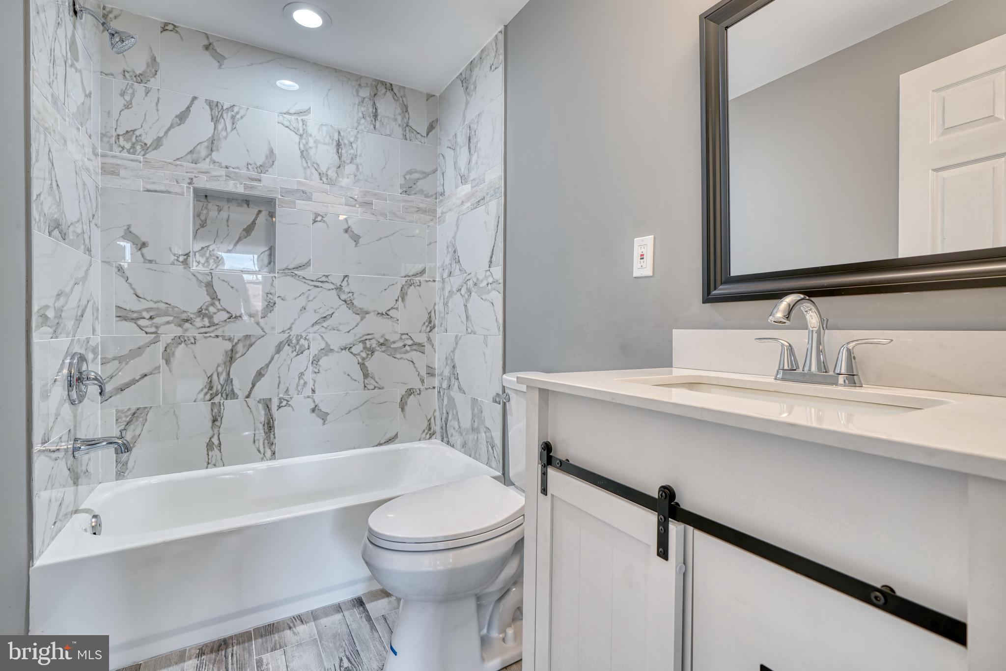 GREEKTOWN - Residential