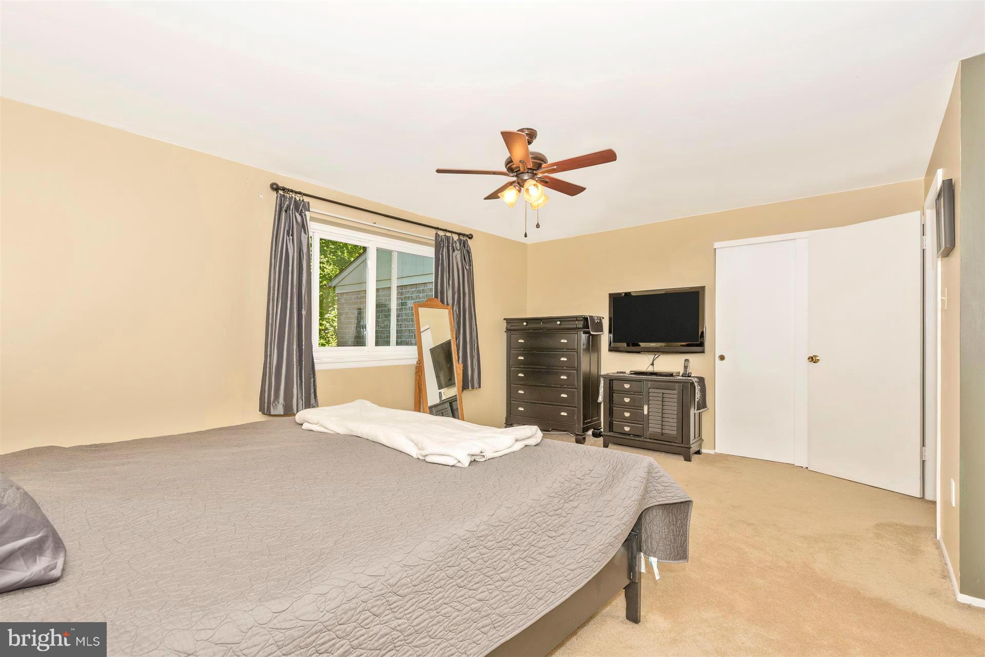 VILLAGE OF HICKORY RIDGE - Residential