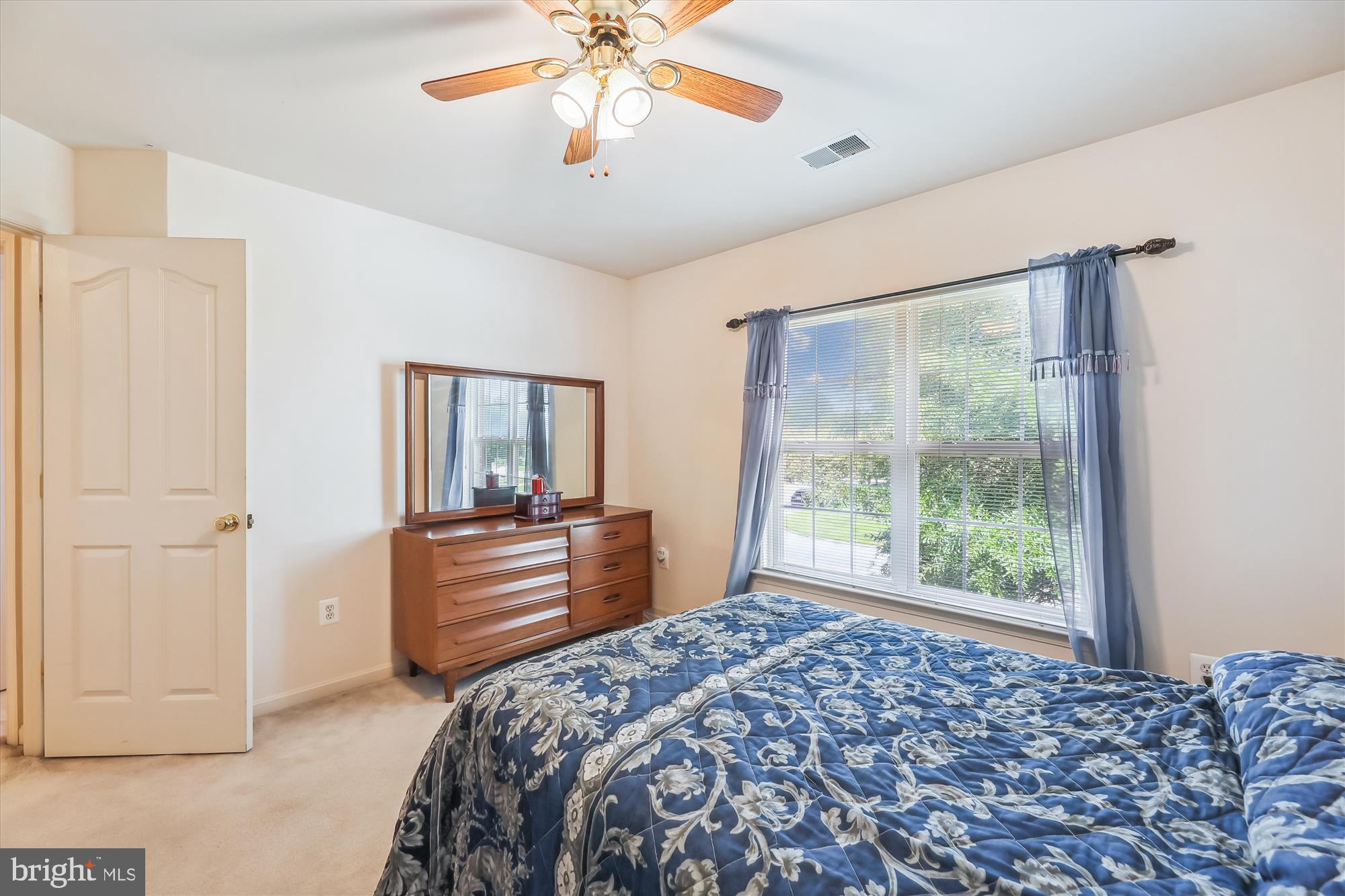 LAKEVIEW - Residential