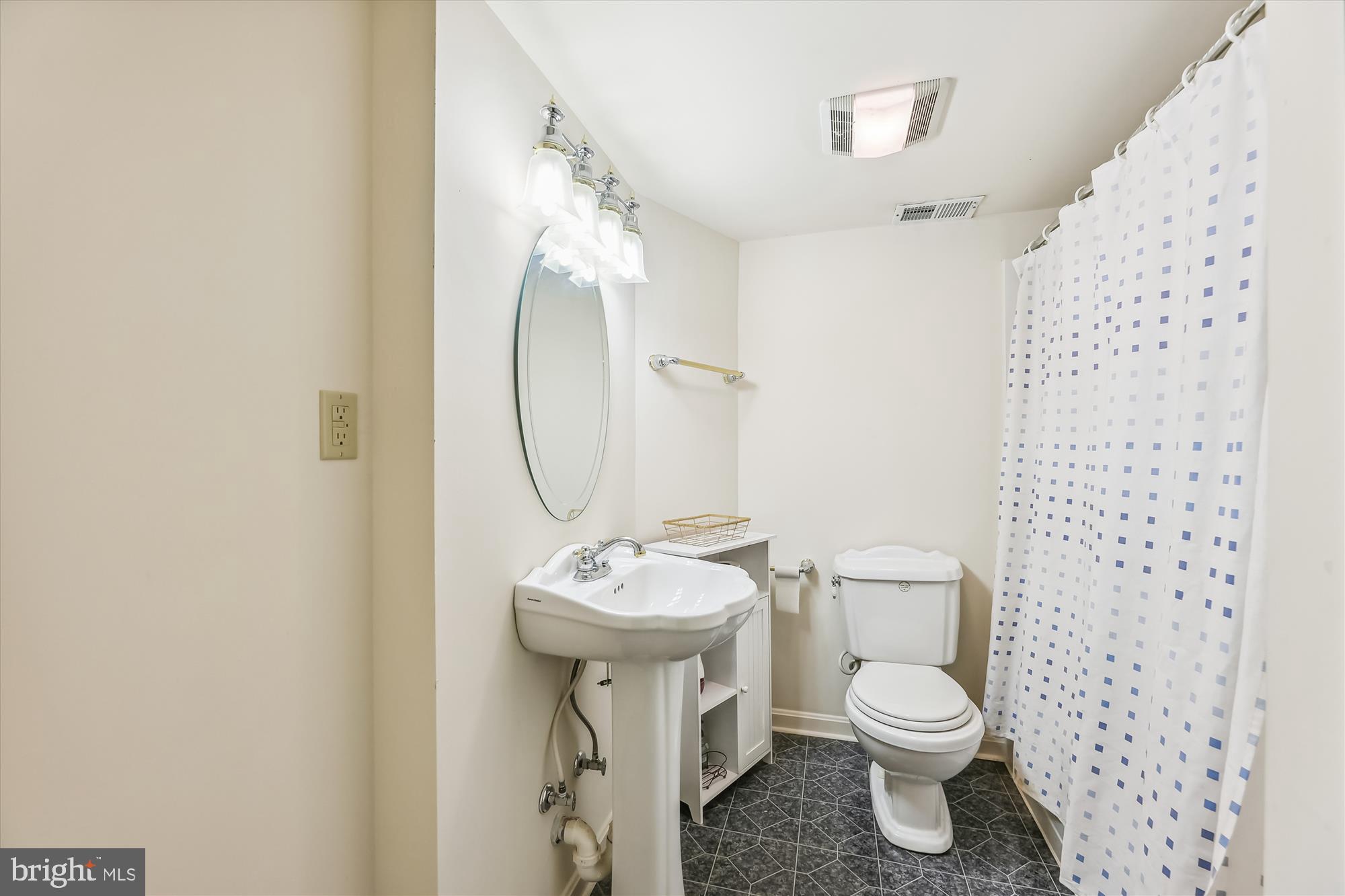 LAKEVIEW - Residential