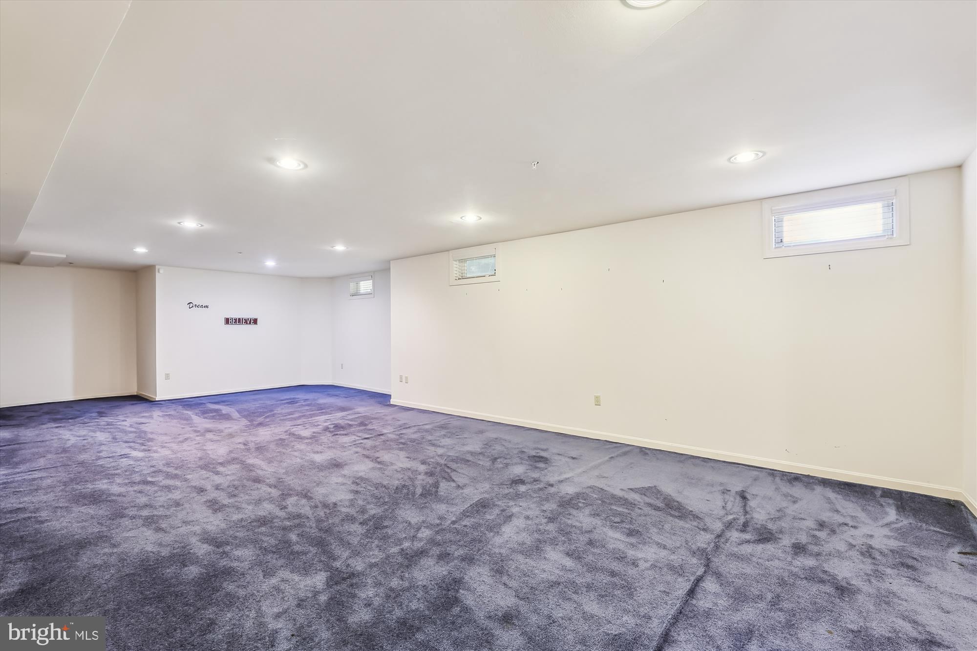 LAKEVIEW - Residential