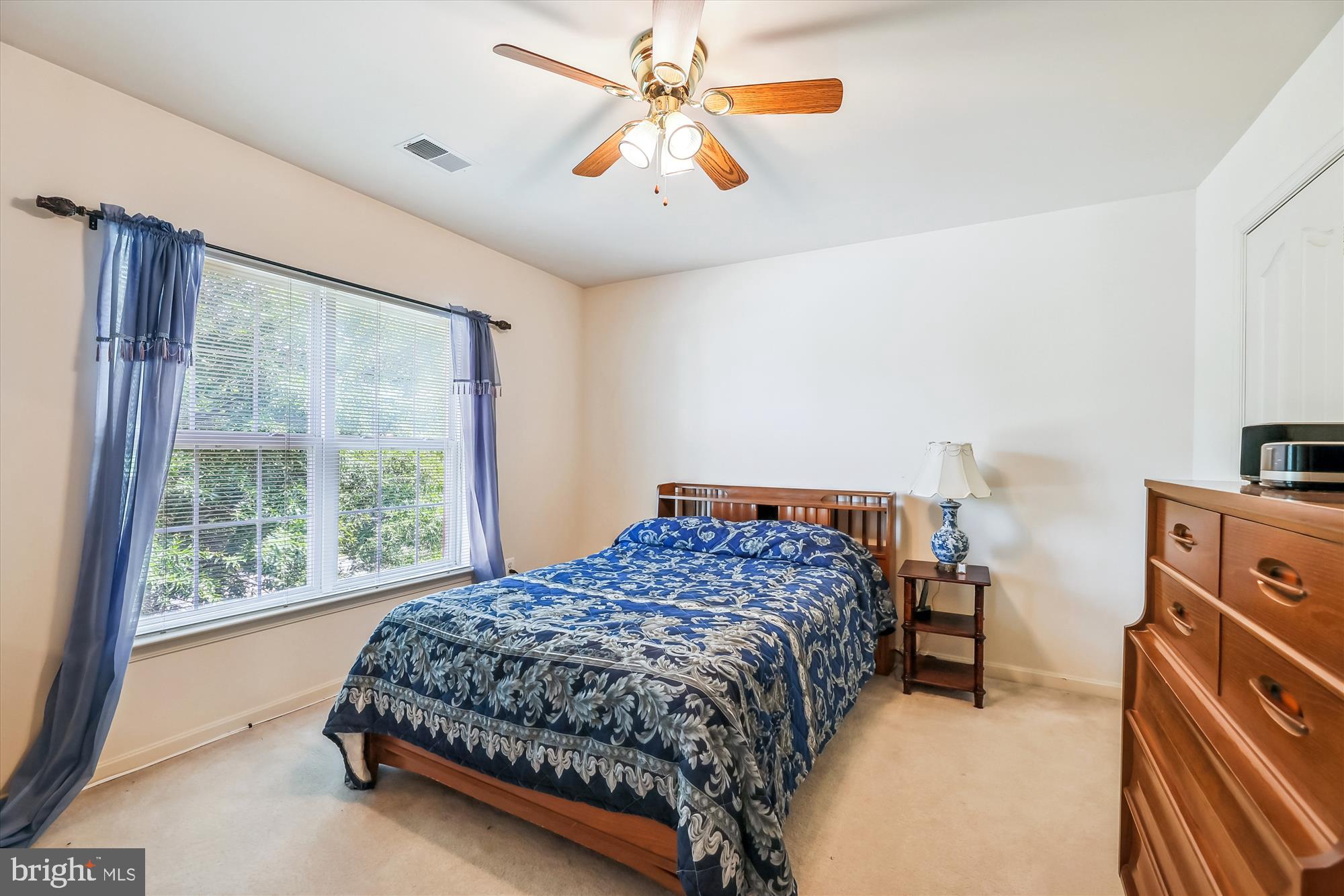 LAKEVIEW - Residential