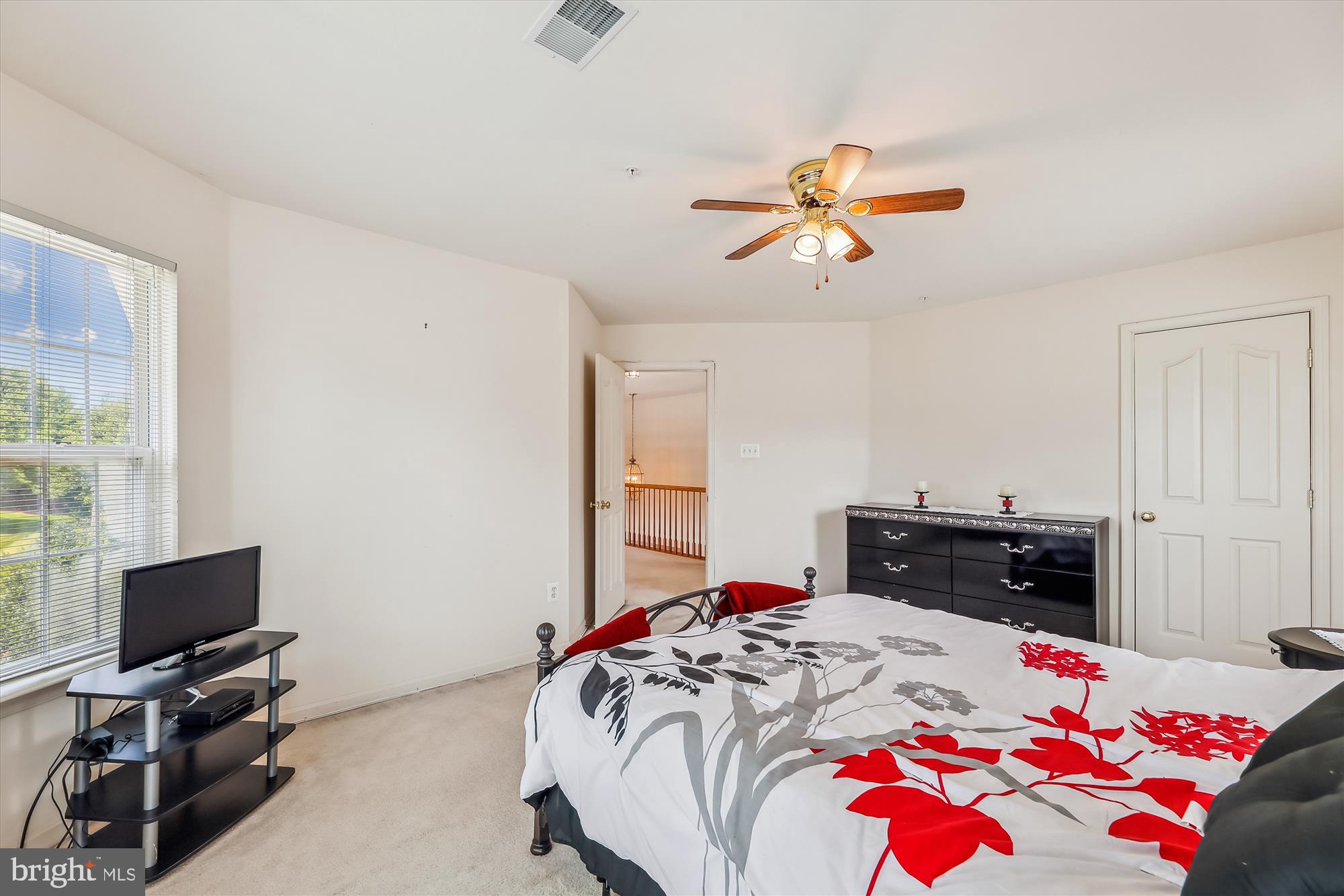 LAKEVIEW - Residential