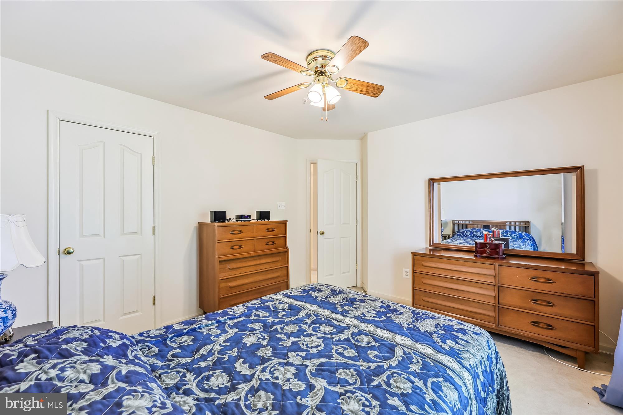 LAKEVIEW - Residential