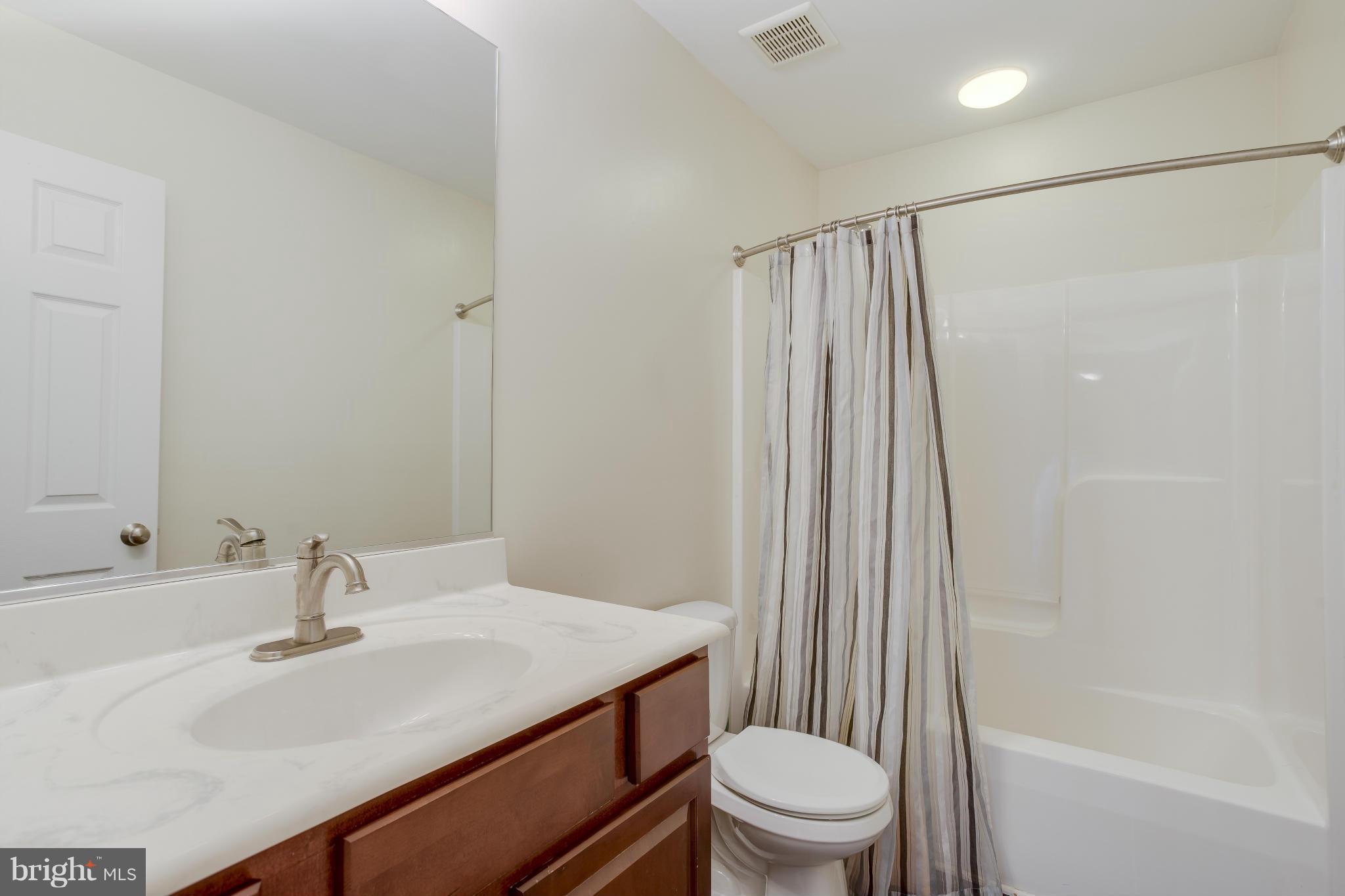 LAUREL - Residential