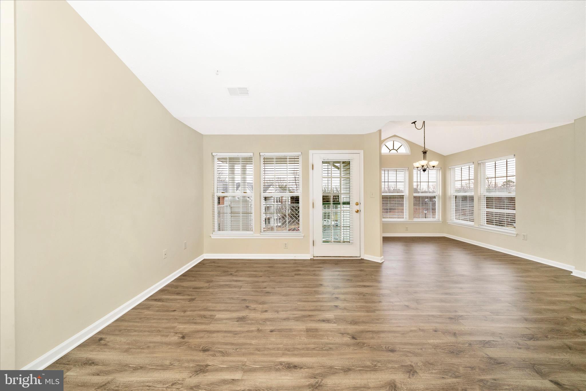 PINEY ORCHARD - Residential