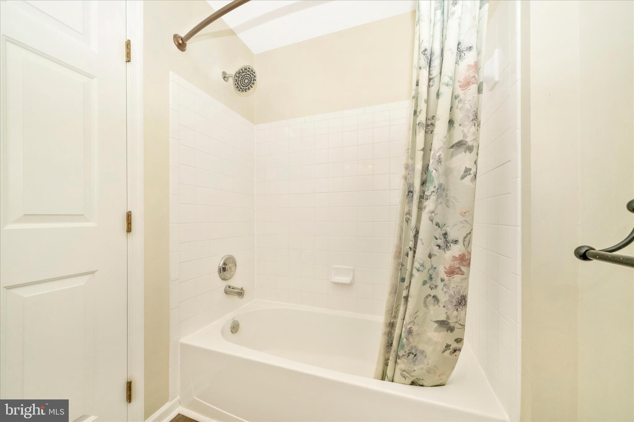 PINEY ORCHARD - Residential