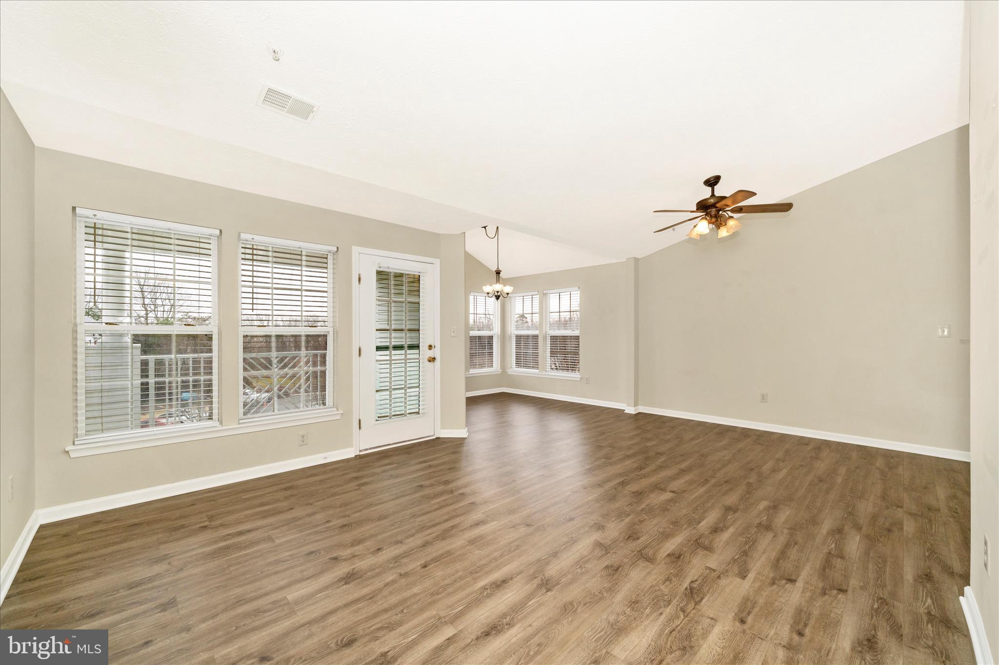 PINEY ORCHARD - Residential