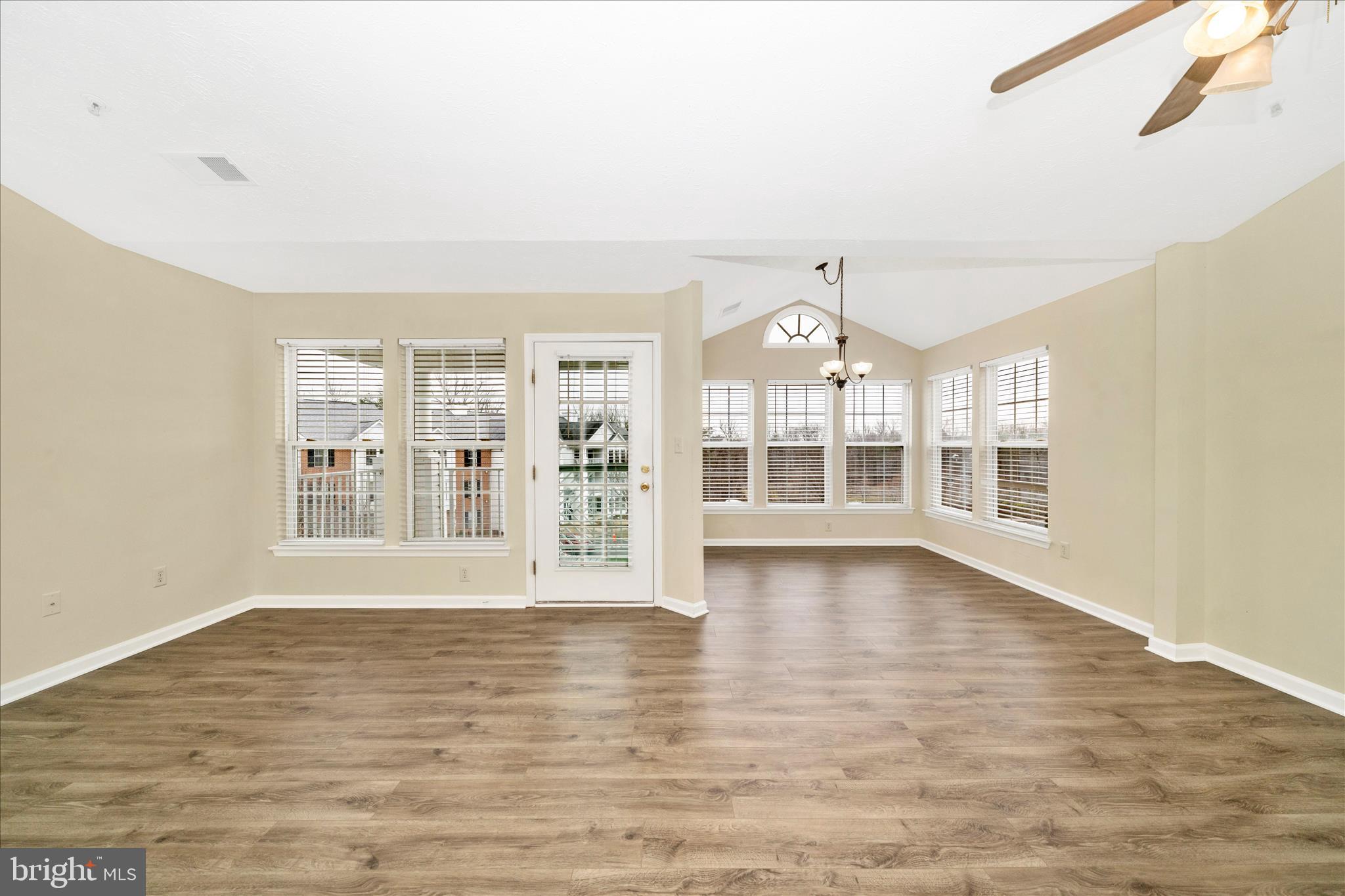 PINEY ORCHARD - Residential