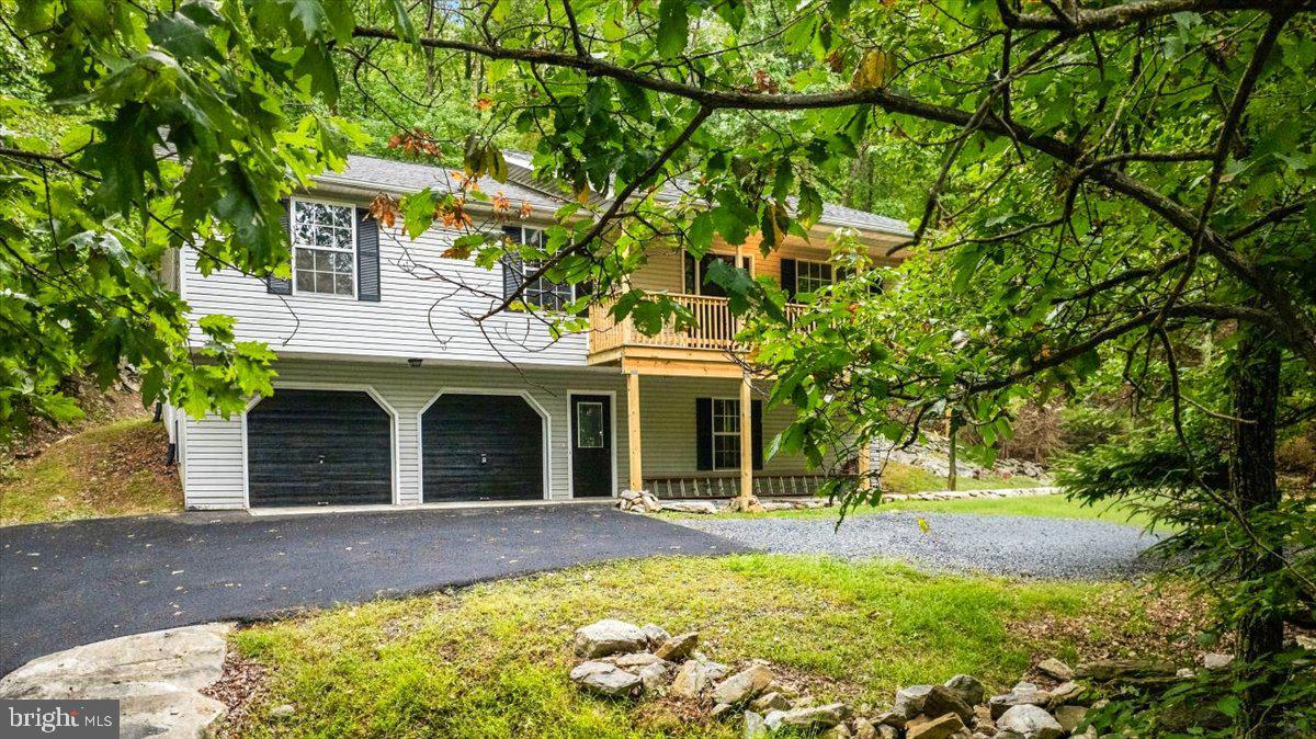 402 WRENS VIEW LANE