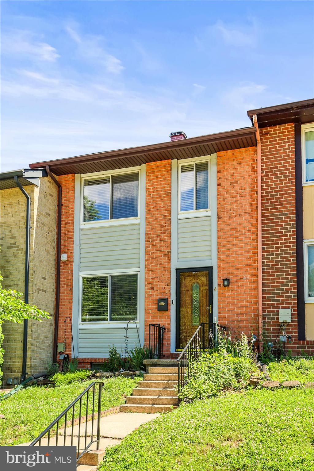 4 BIDEFORD COURT
